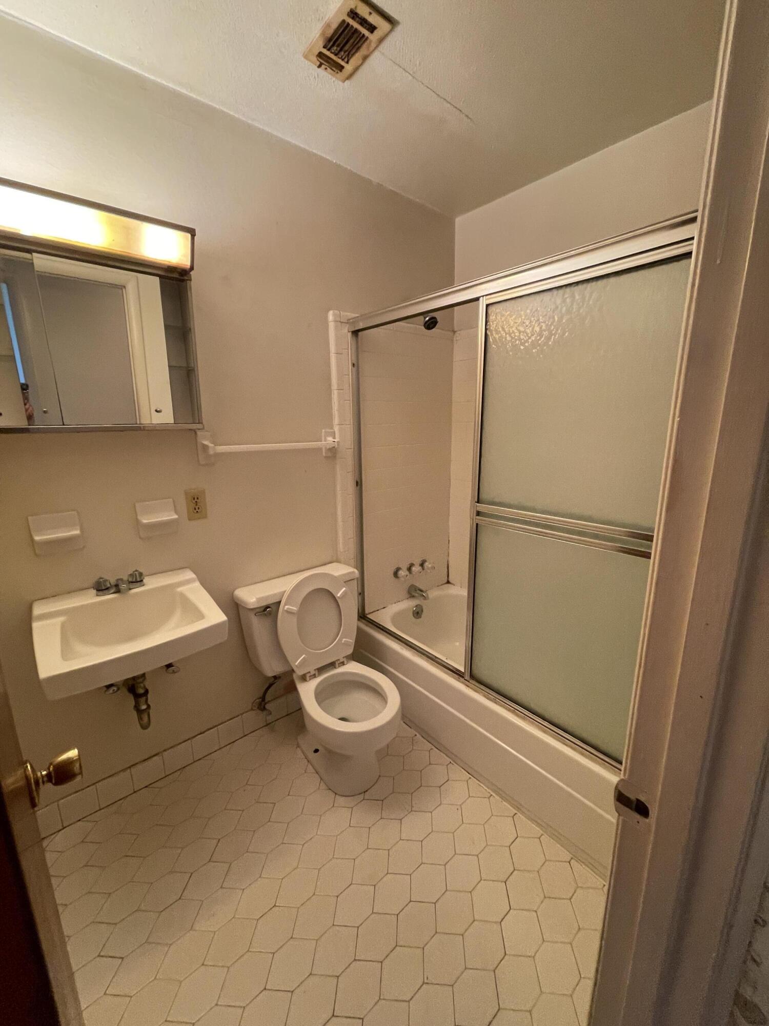 OAKLAND HEIGHTS 1ST ADDN - Residential