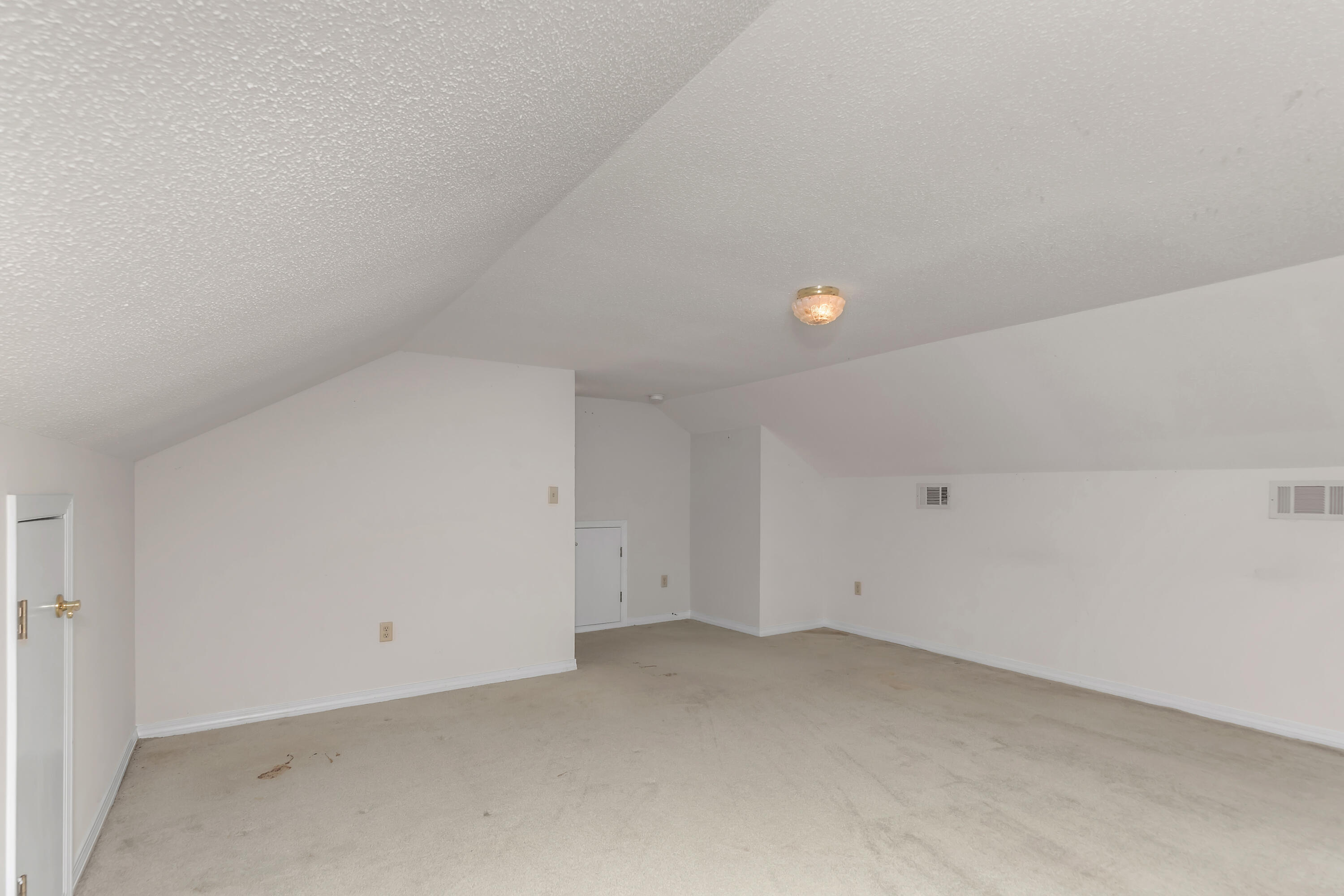 SAVANNAH OAKS - Residential