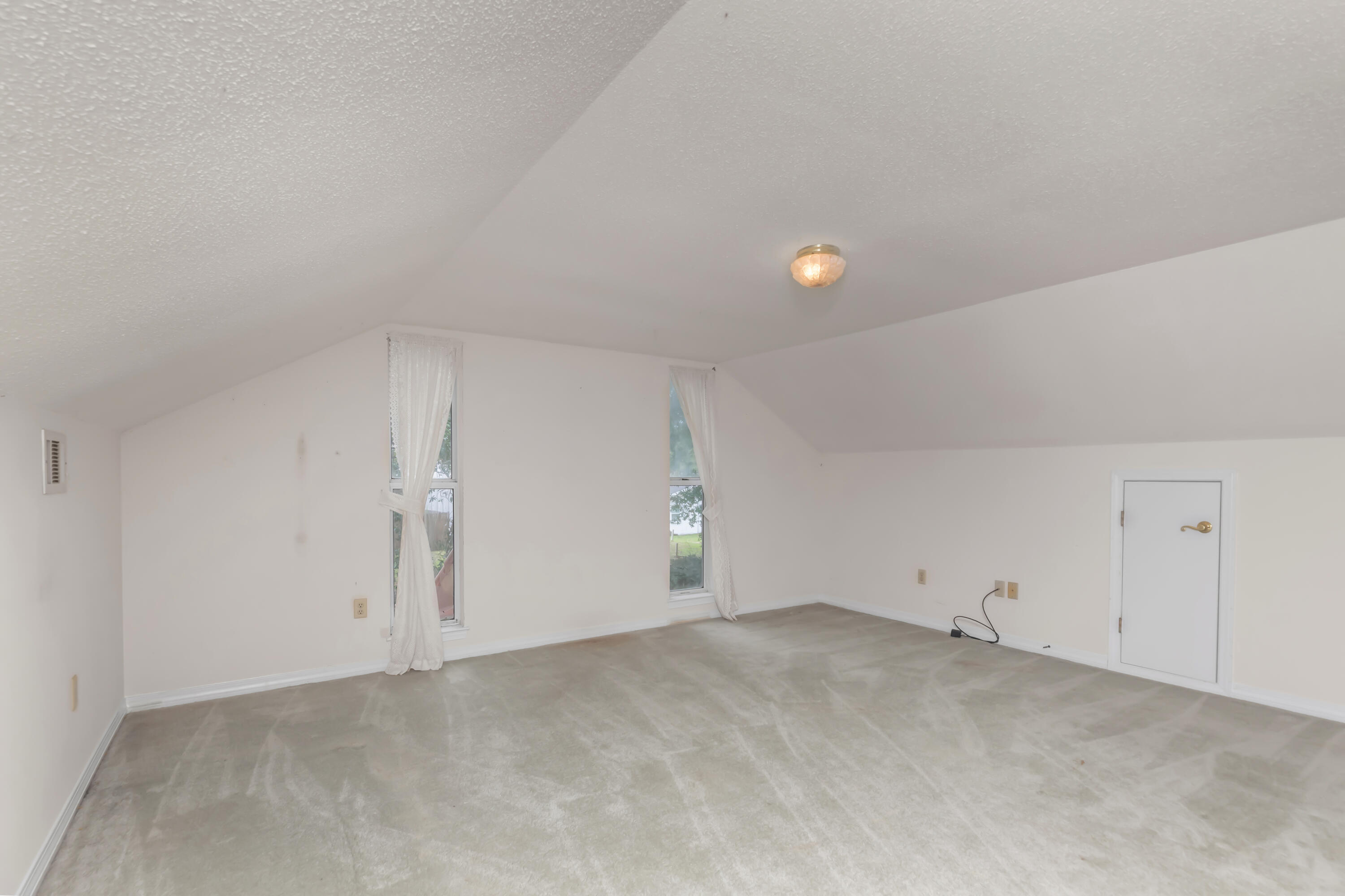 SAVANNAH OAKS - Residential