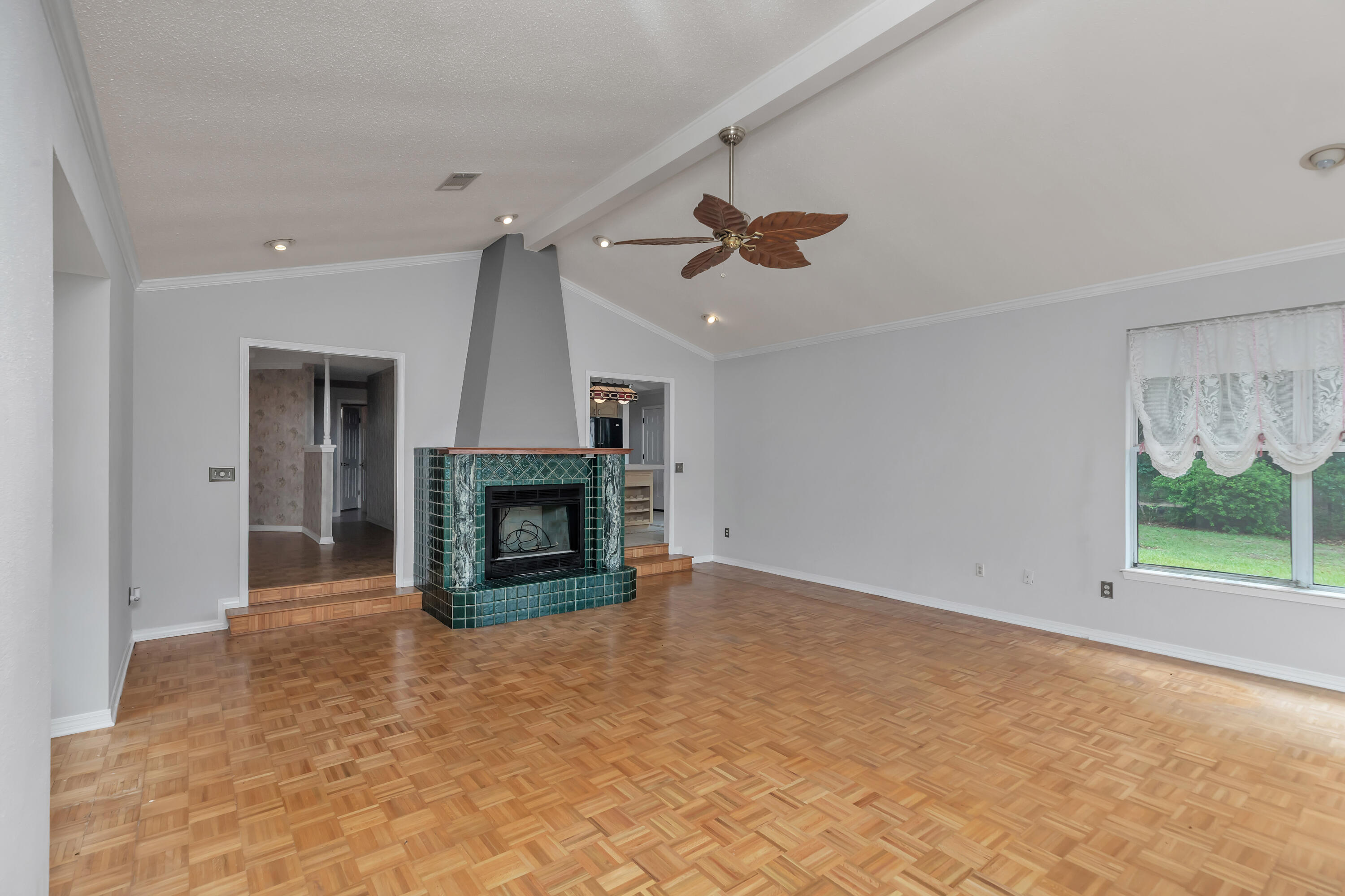 SAVANNAH OAKS - Residential