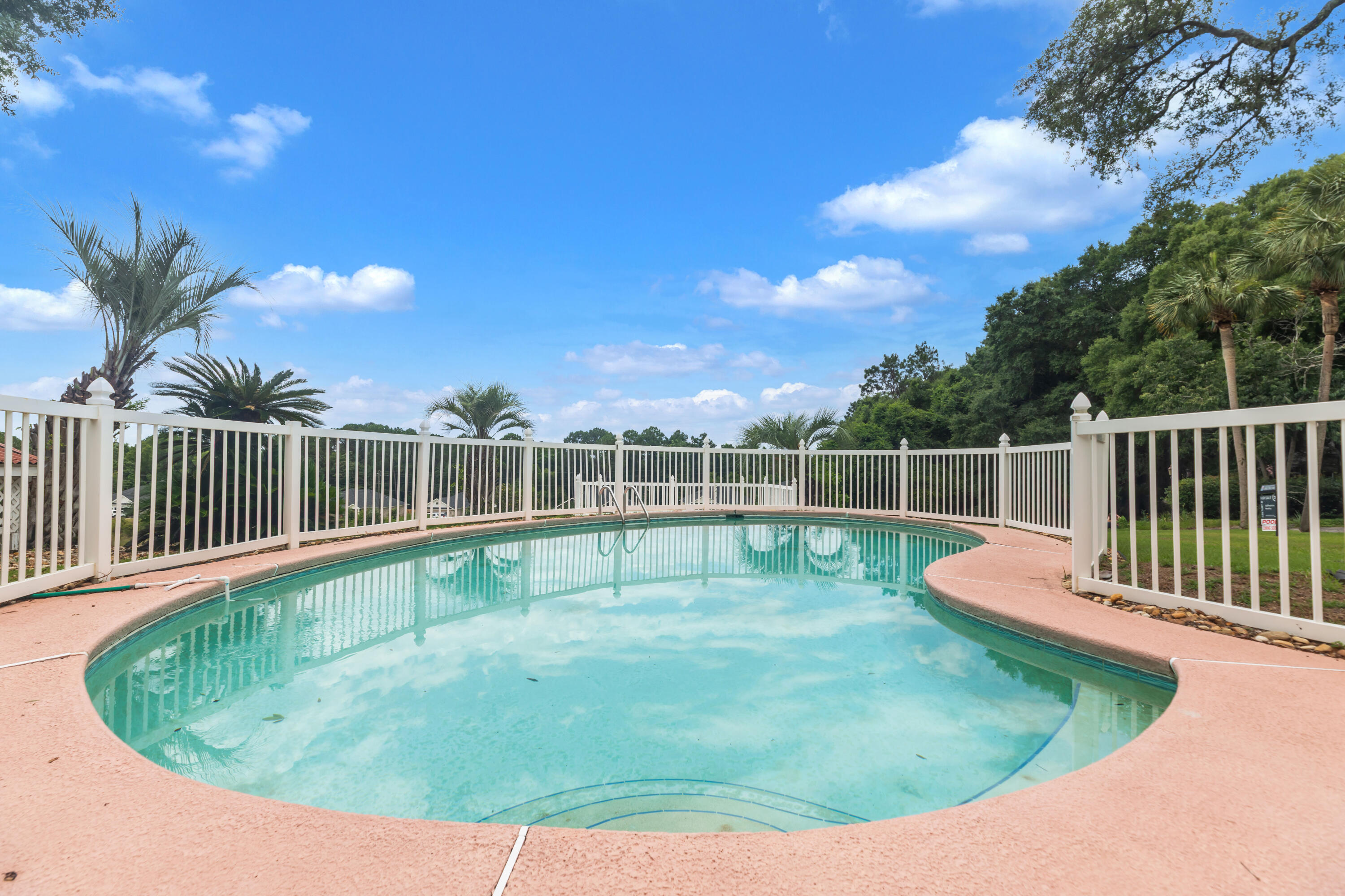 SAVANNAH OAKS - Residential
