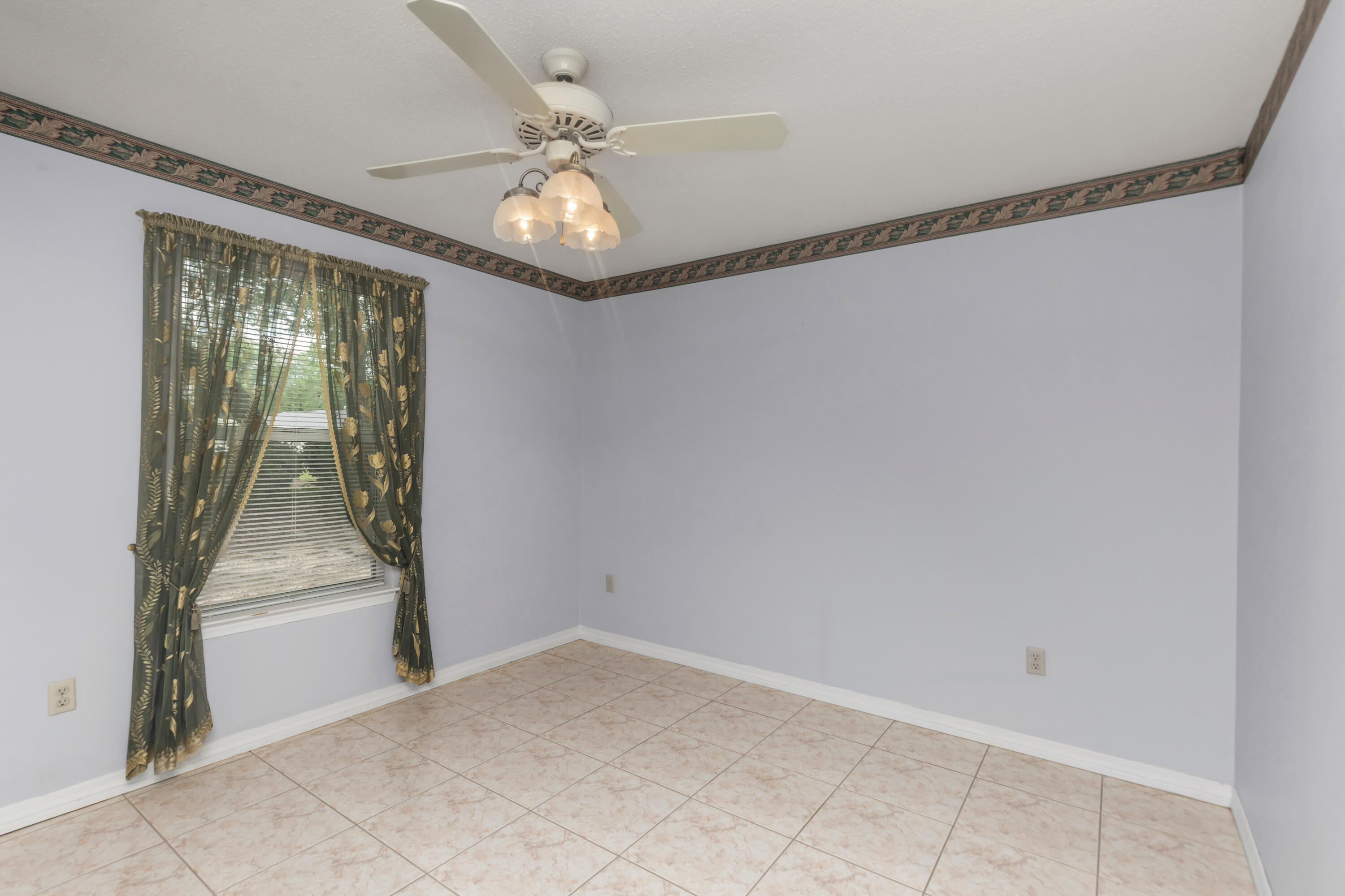 SAVANNAH OAKS - Residential