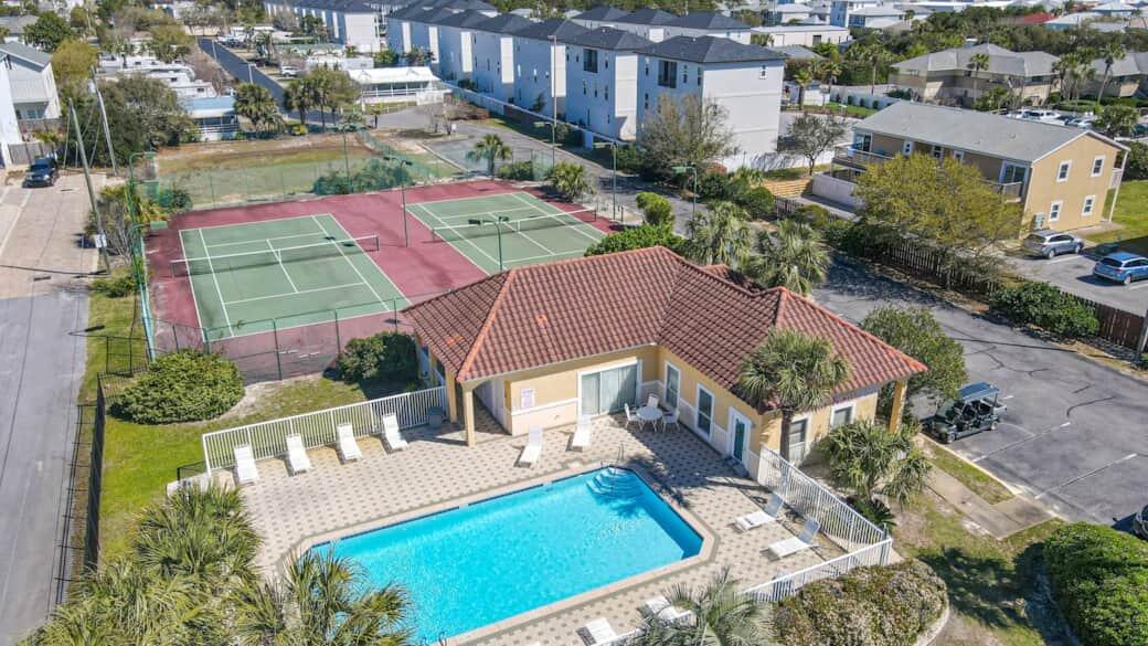 CIBONEY CONDO - Residential