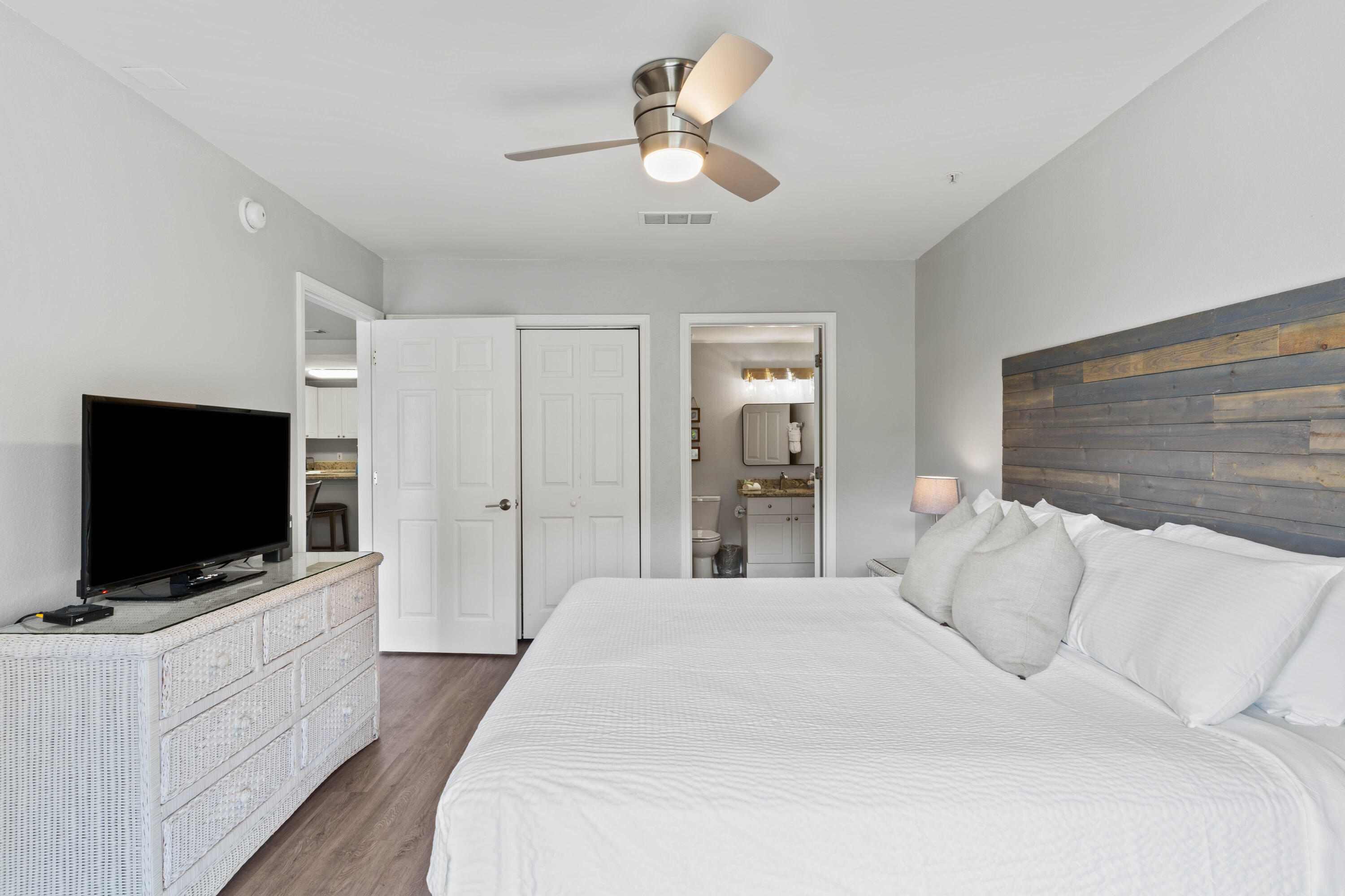 CIBONEY CONDO - Residential