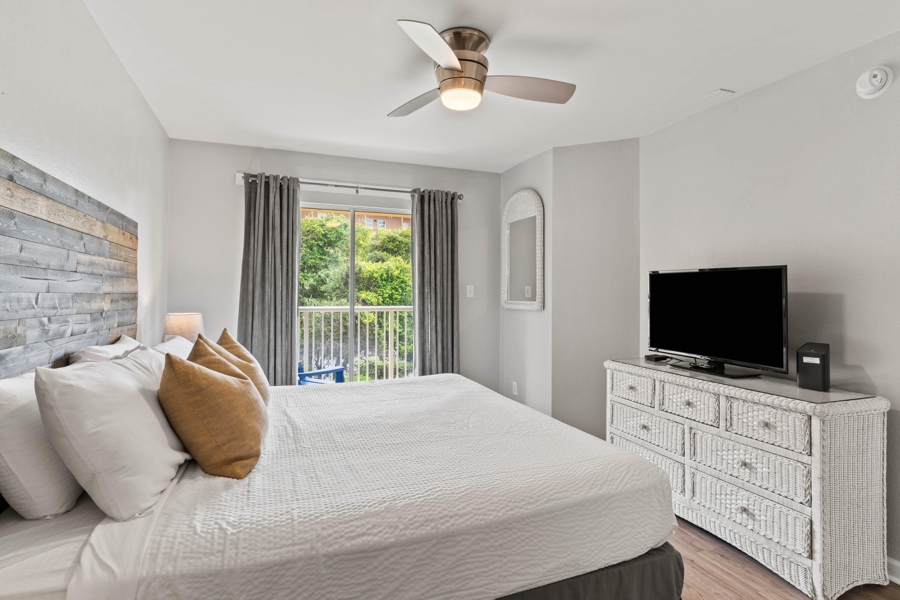 CIBONEY CONDO - Residential