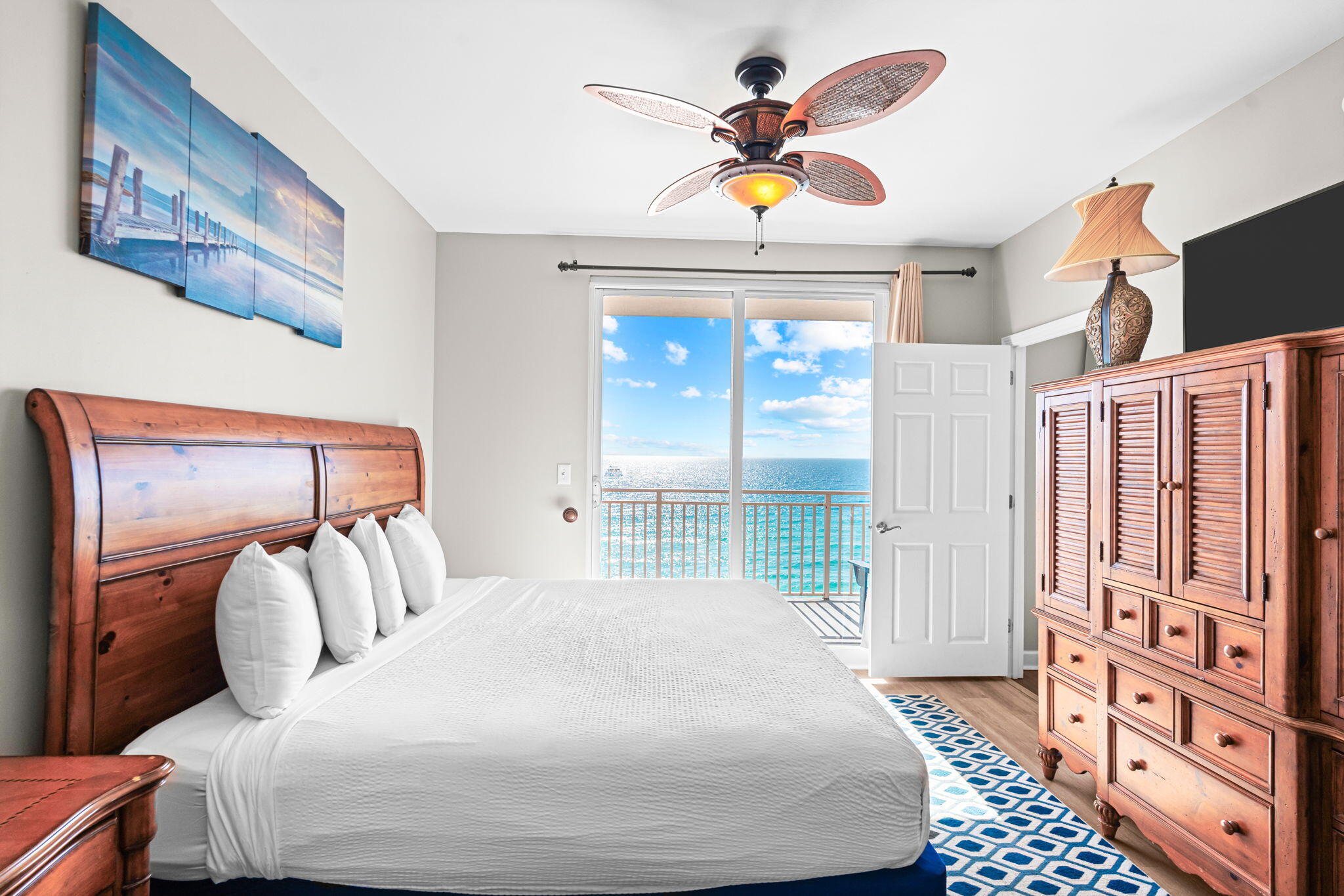 Splash Condo - Residential