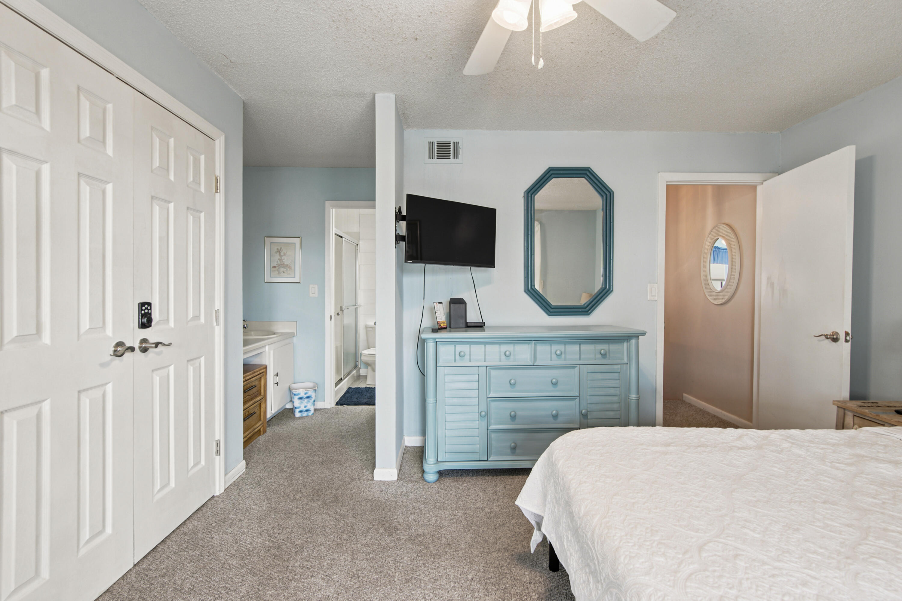 PORTSIDE CONDO - Residential