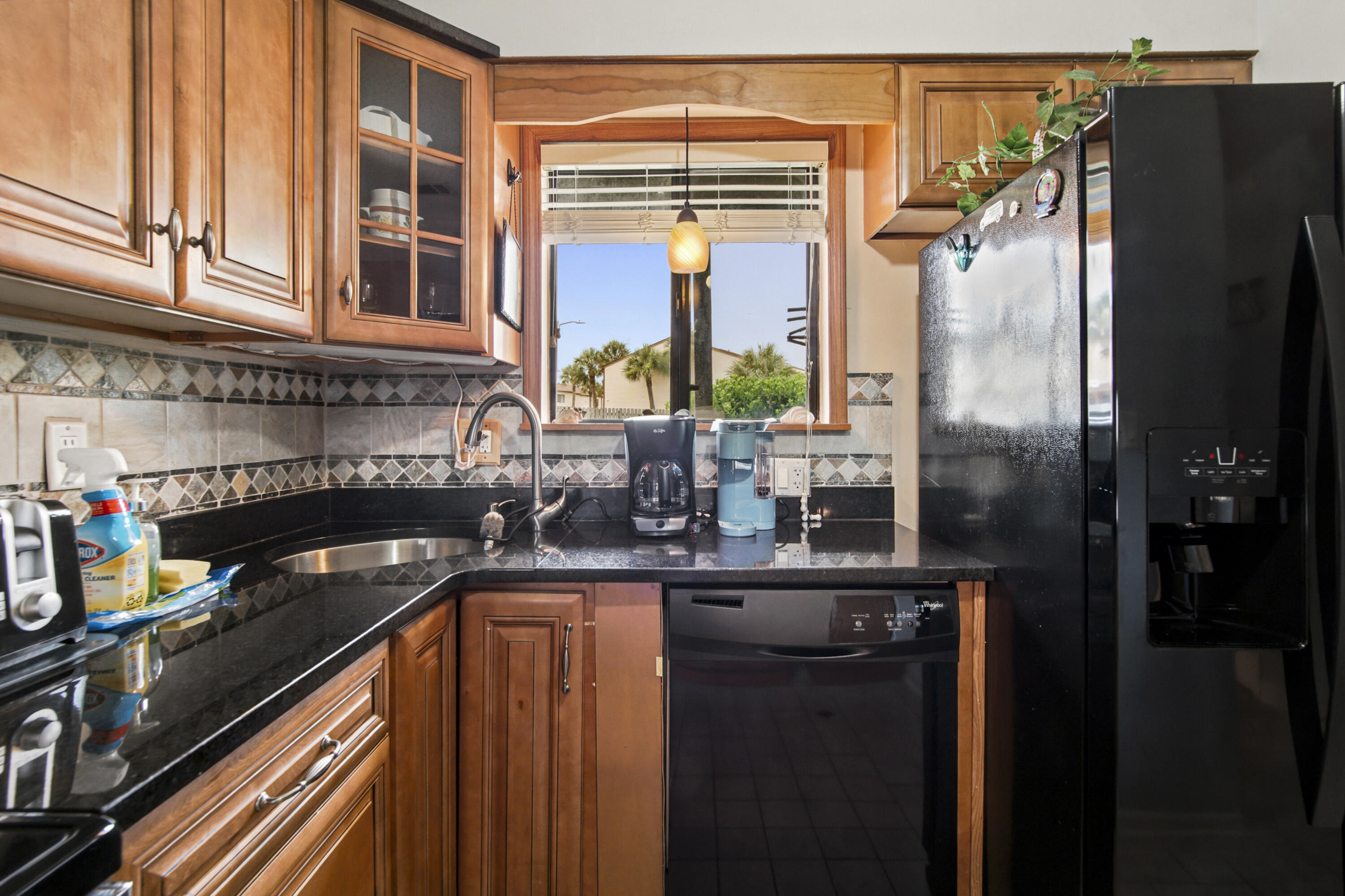 PORTSIDE CONDO - Residential