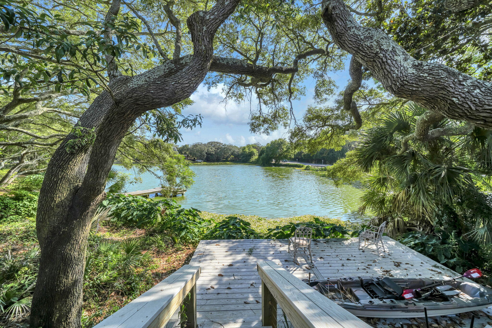 LAKESIDE VILLAGE - Residential