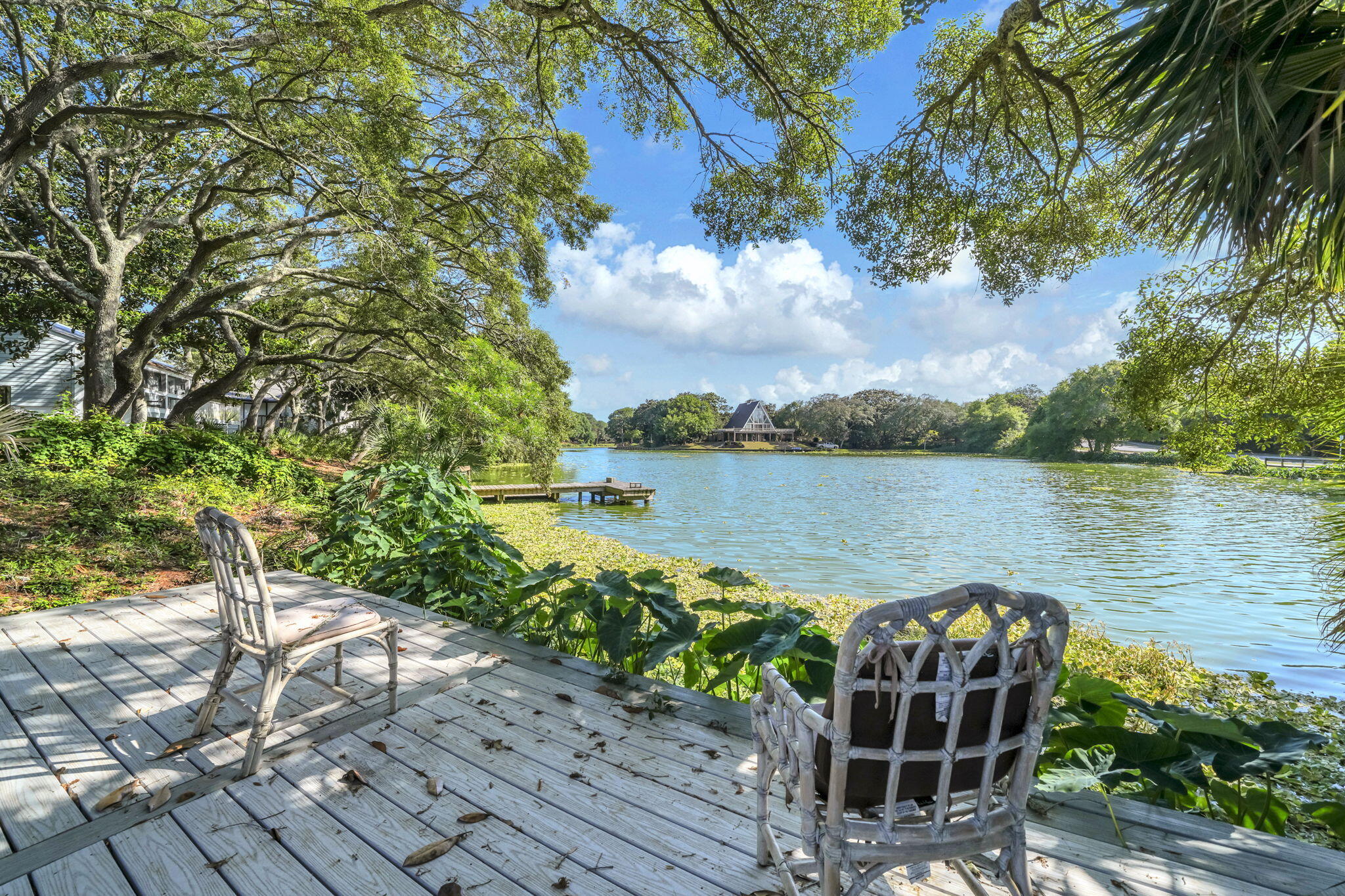 LAKESIDE VILLAGE - Residential