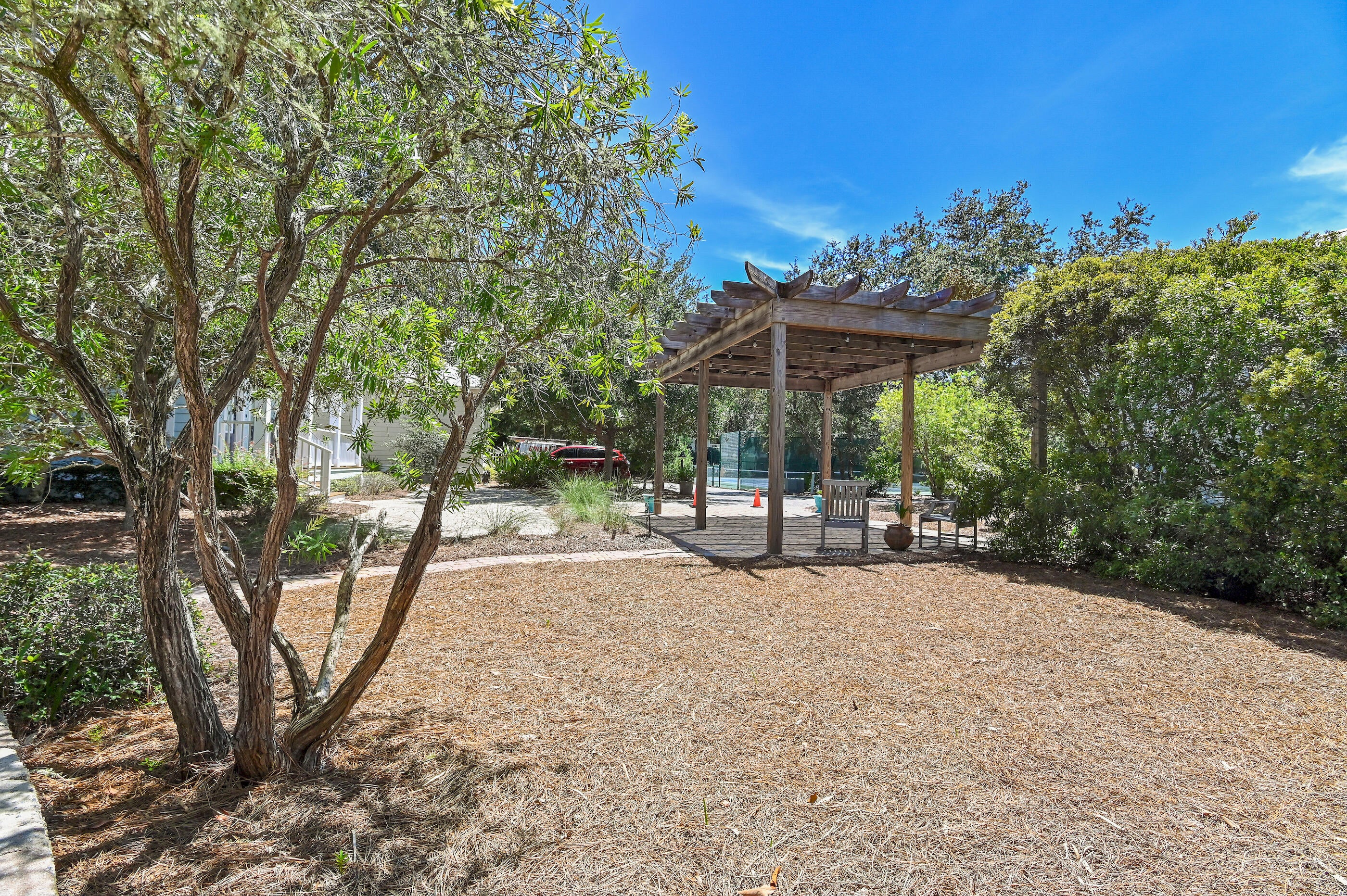 CASSINE VILLAGE - Residential