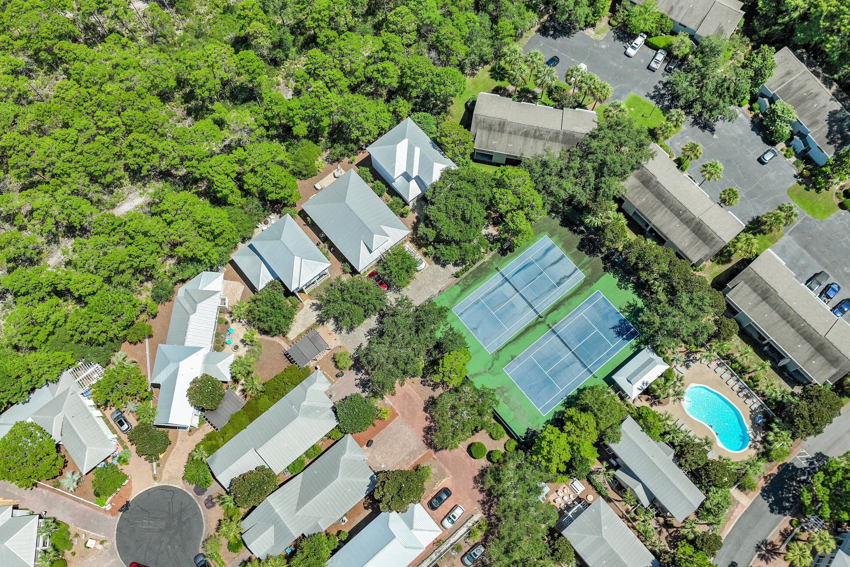 CASSINE VILLAGE - Residential