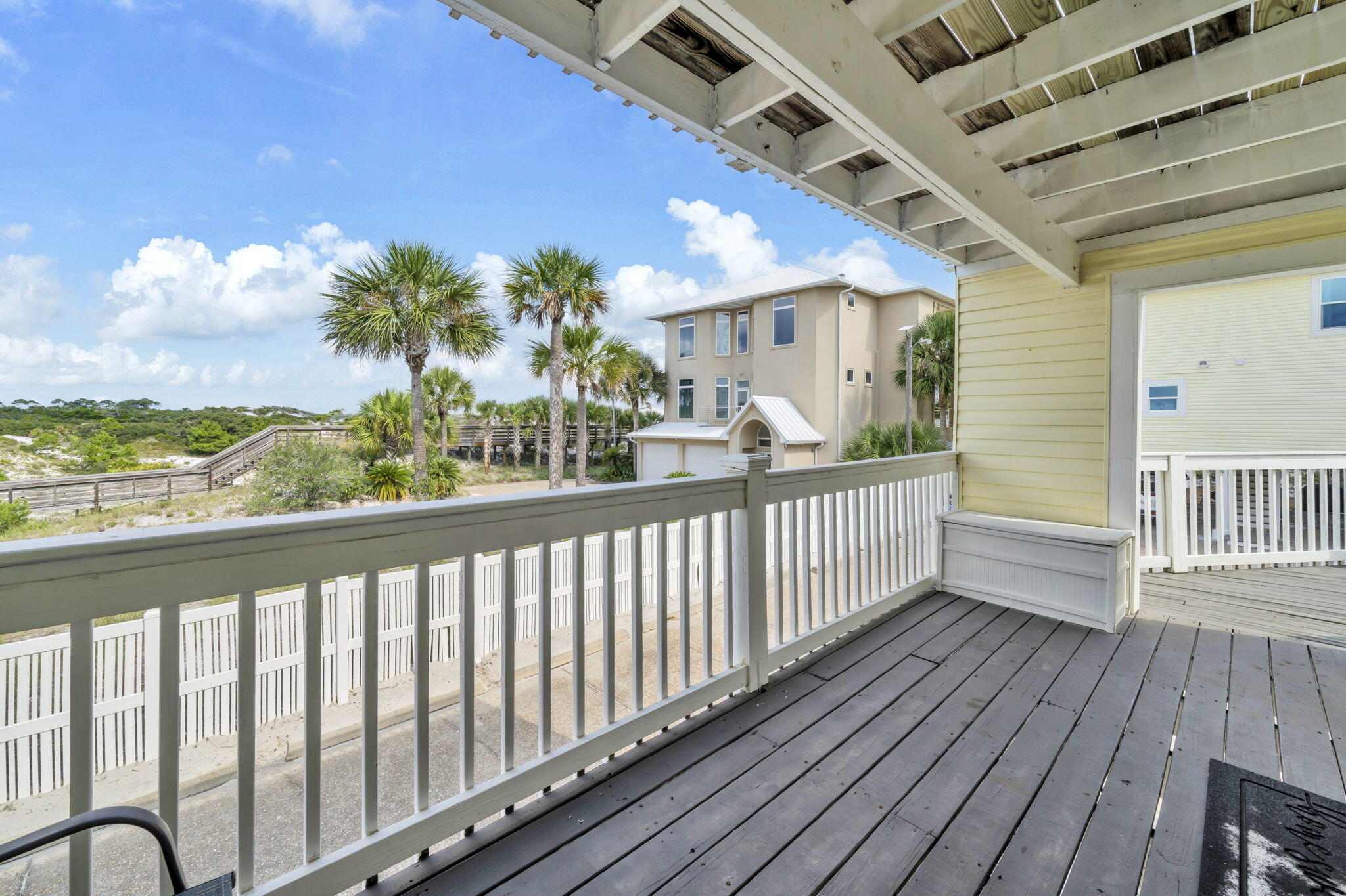 SHORELINE T/H - Residential