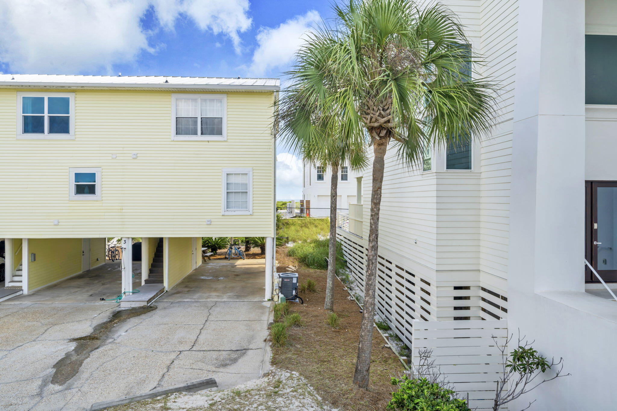 SHORELINE T/H - Residential
