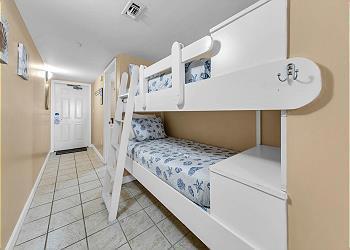 PELICAN ISLE - Residential