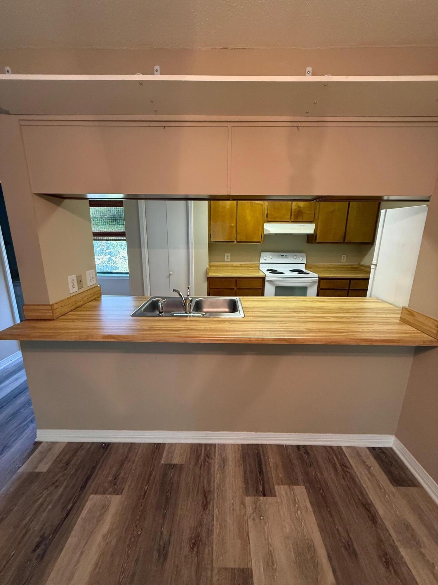CASSINE GARDEN TOWN-HOMES PH I - Residential