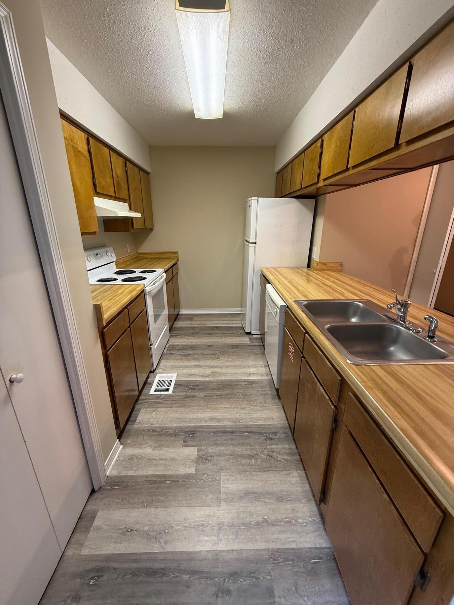 CASSINE GARDEN TOWN-HOMES PH I - Residential