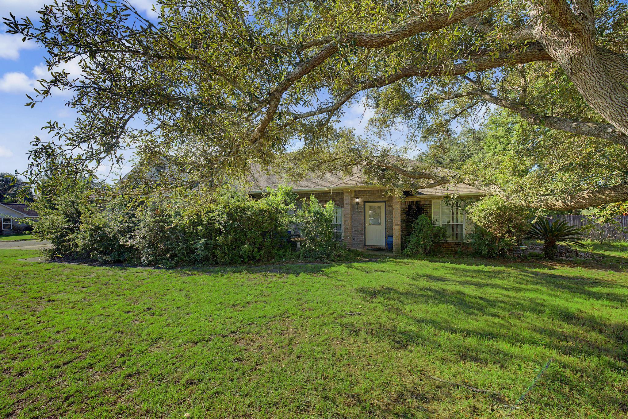 BAREFOOT CREEK - Residential