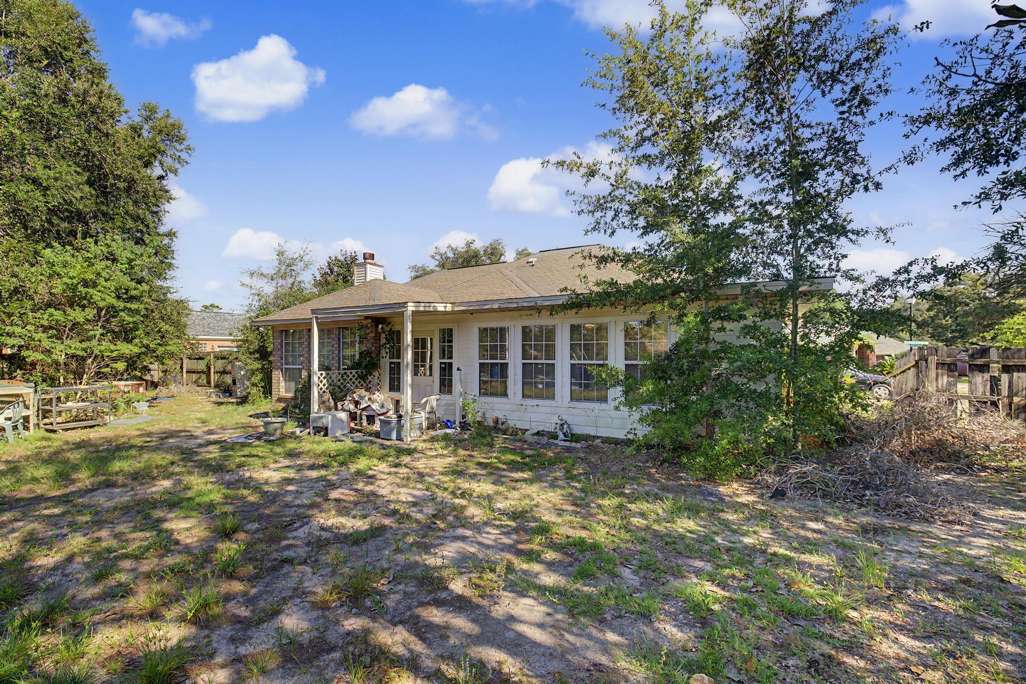 BAREFOOT CREEK - Residential