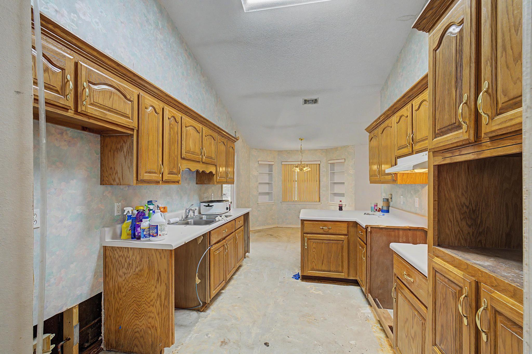 BAREFOOT CREEK - Residential