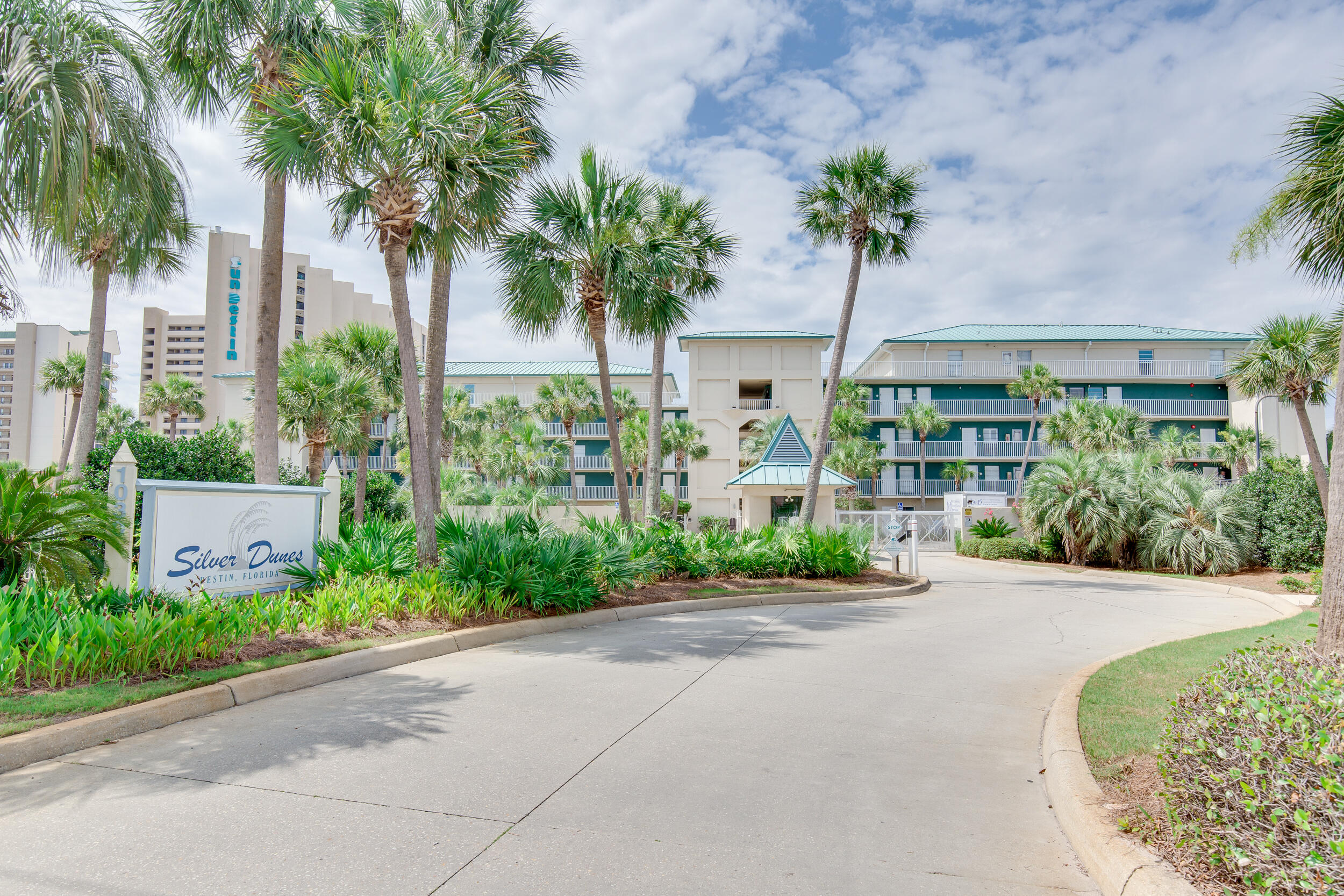 SILVER DUNES CONDO - Residential
