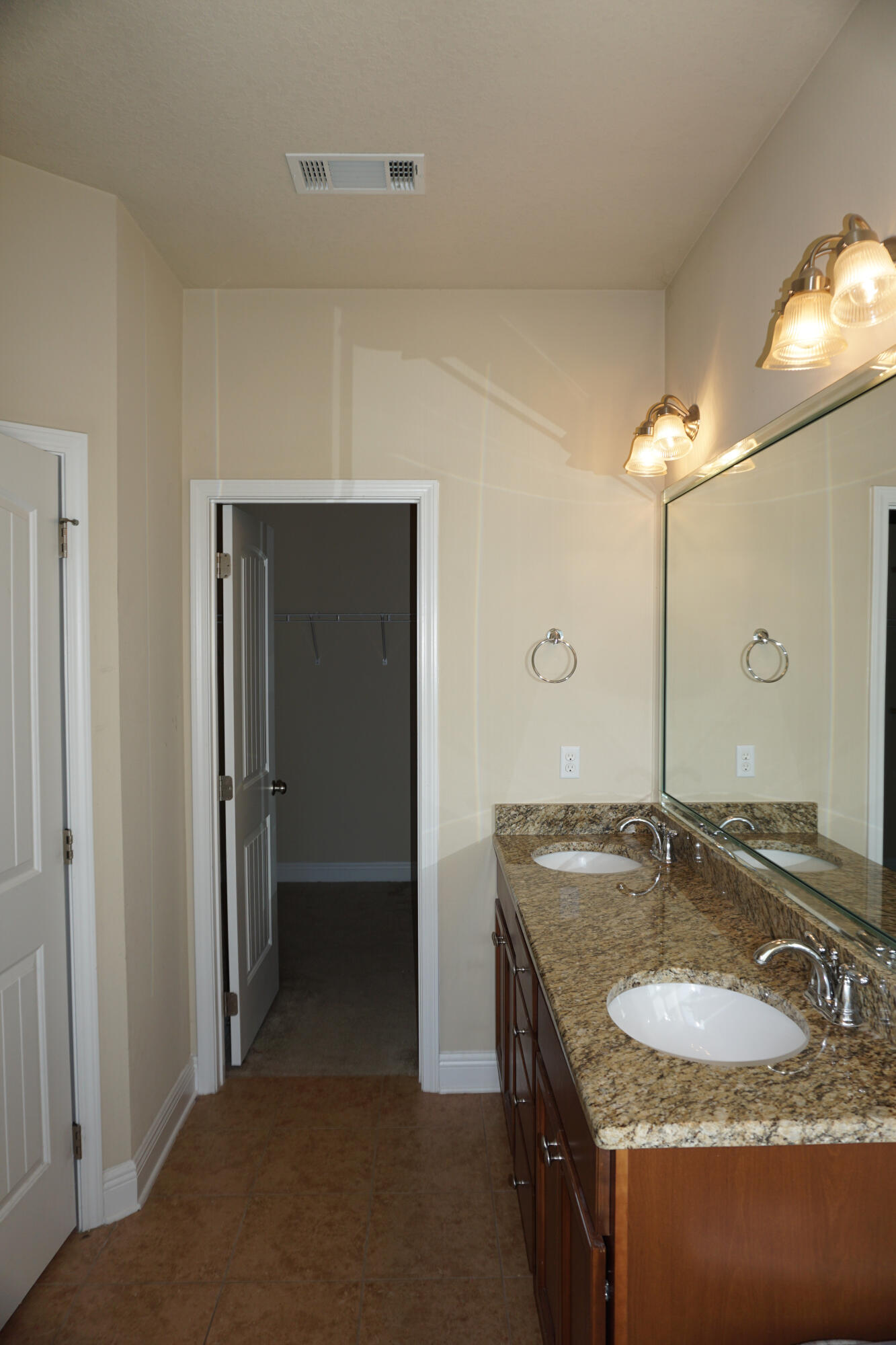 LIBERTY OAKS - Residential Lease