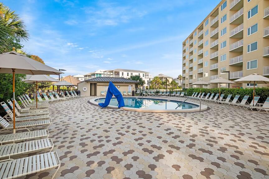 Islander unit 618 - Residential