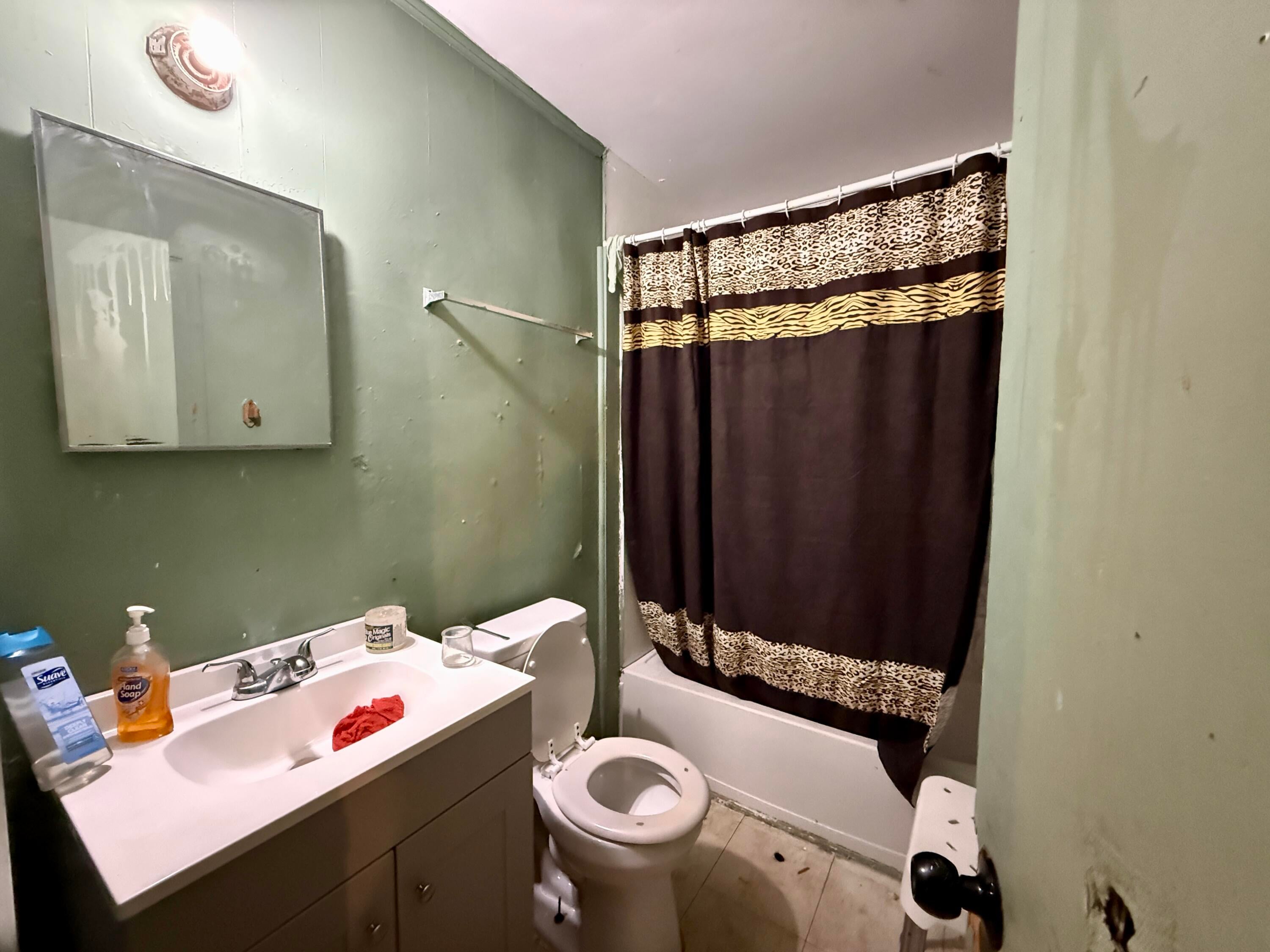 NO RECORDED SUBDIVISION - Residential