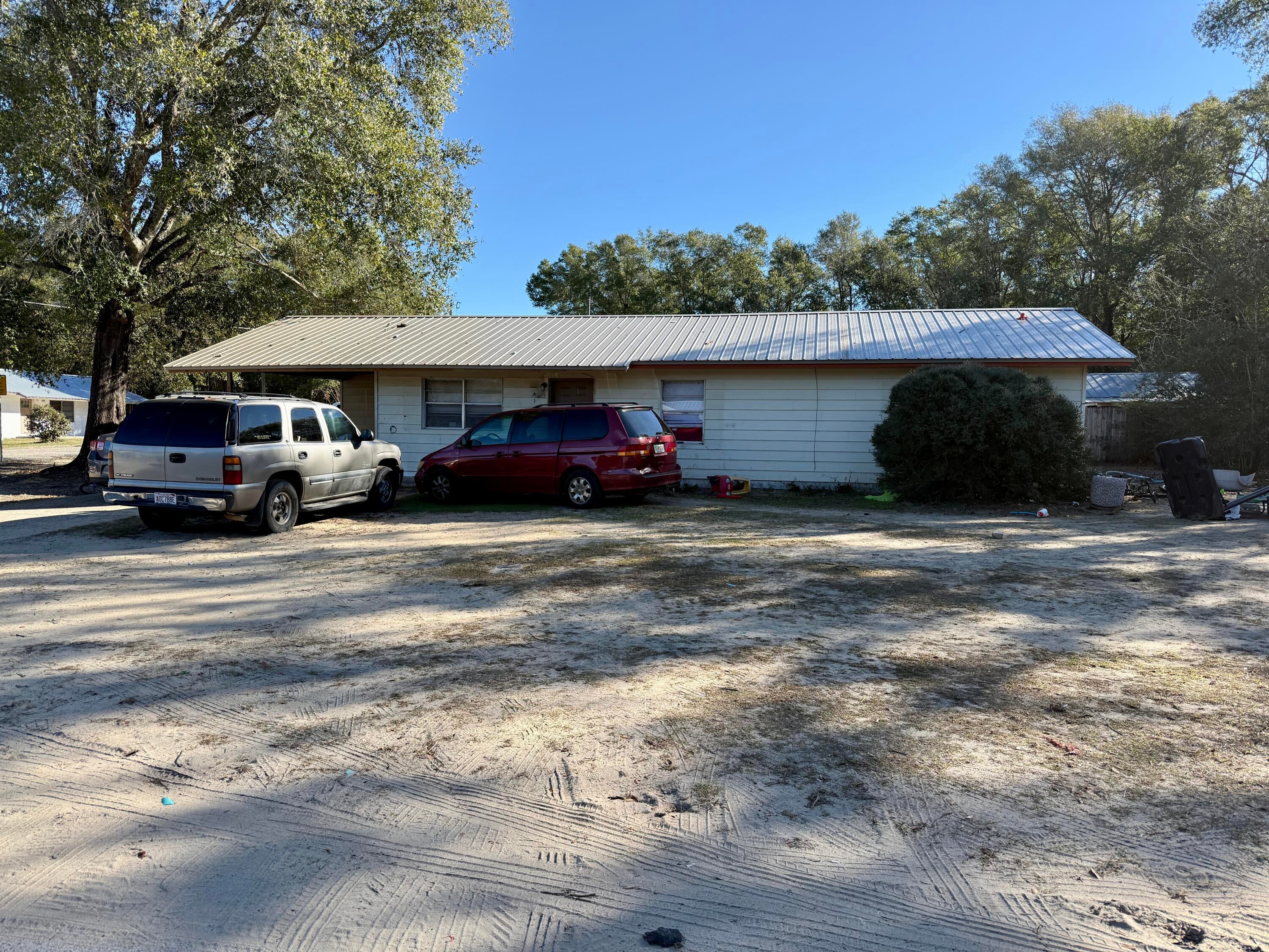 This is an excellent investor opportunity or a low cost home purchase option.  This property is currently rented by a long term renter on a month to month basis. 

Buyer to verify all pertinent facts and measurements.   Do not use Showing Time.  Please call the agent for a showing appointment. Since this property is occupied by a renter, 24 hours of notice is required.