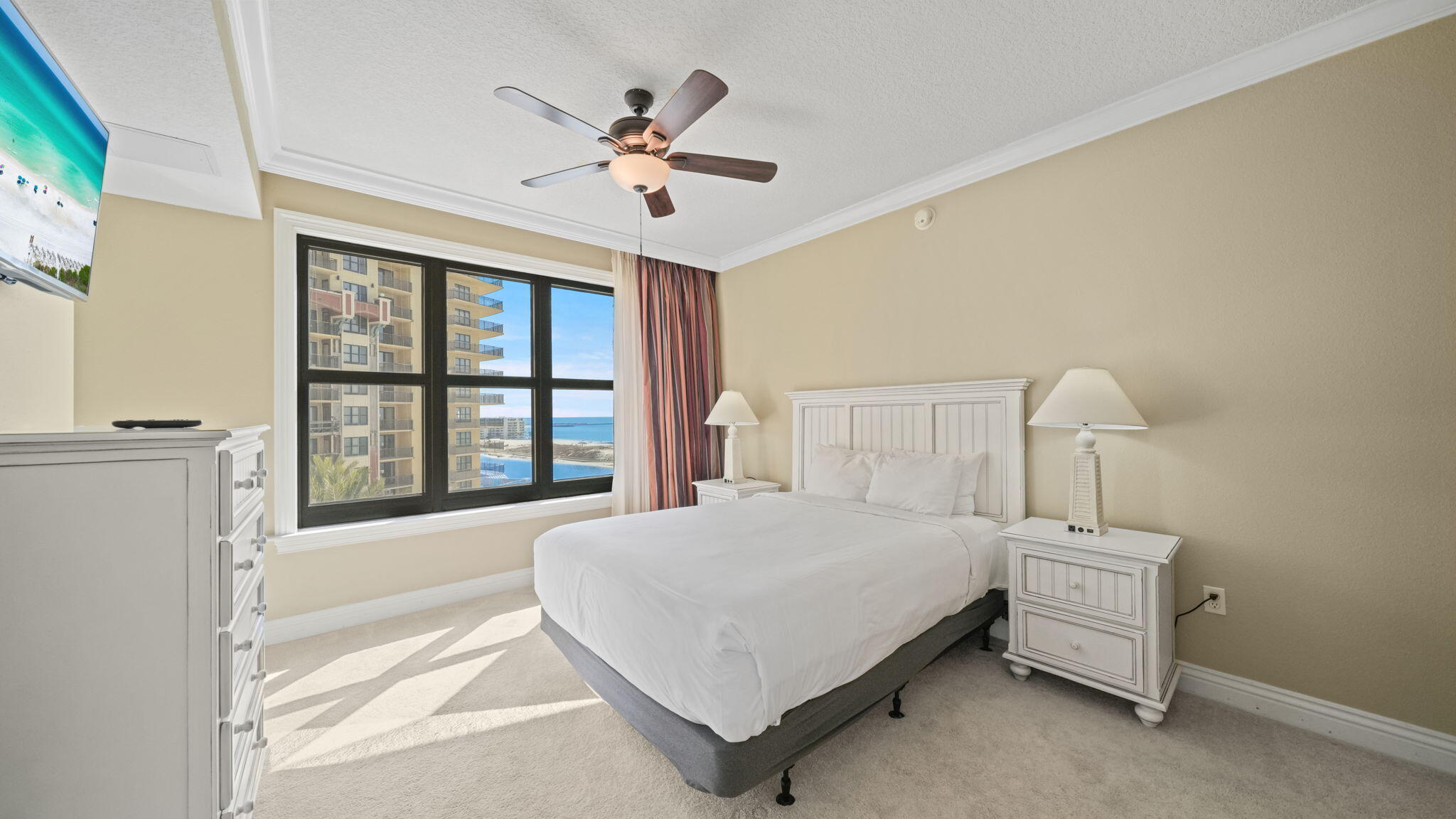 EMERALD GRANDE - Residential