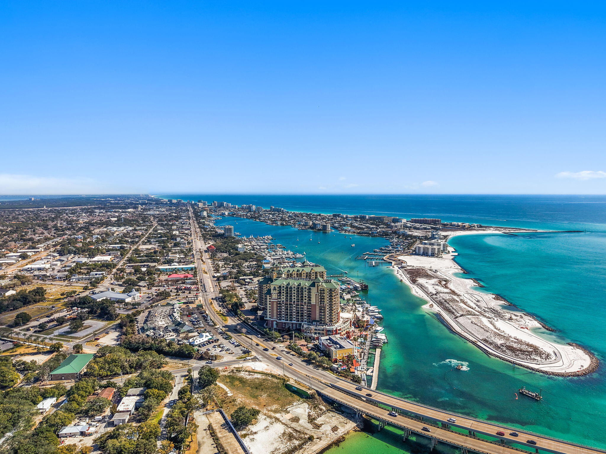 EMERALD GRANDE - Residential