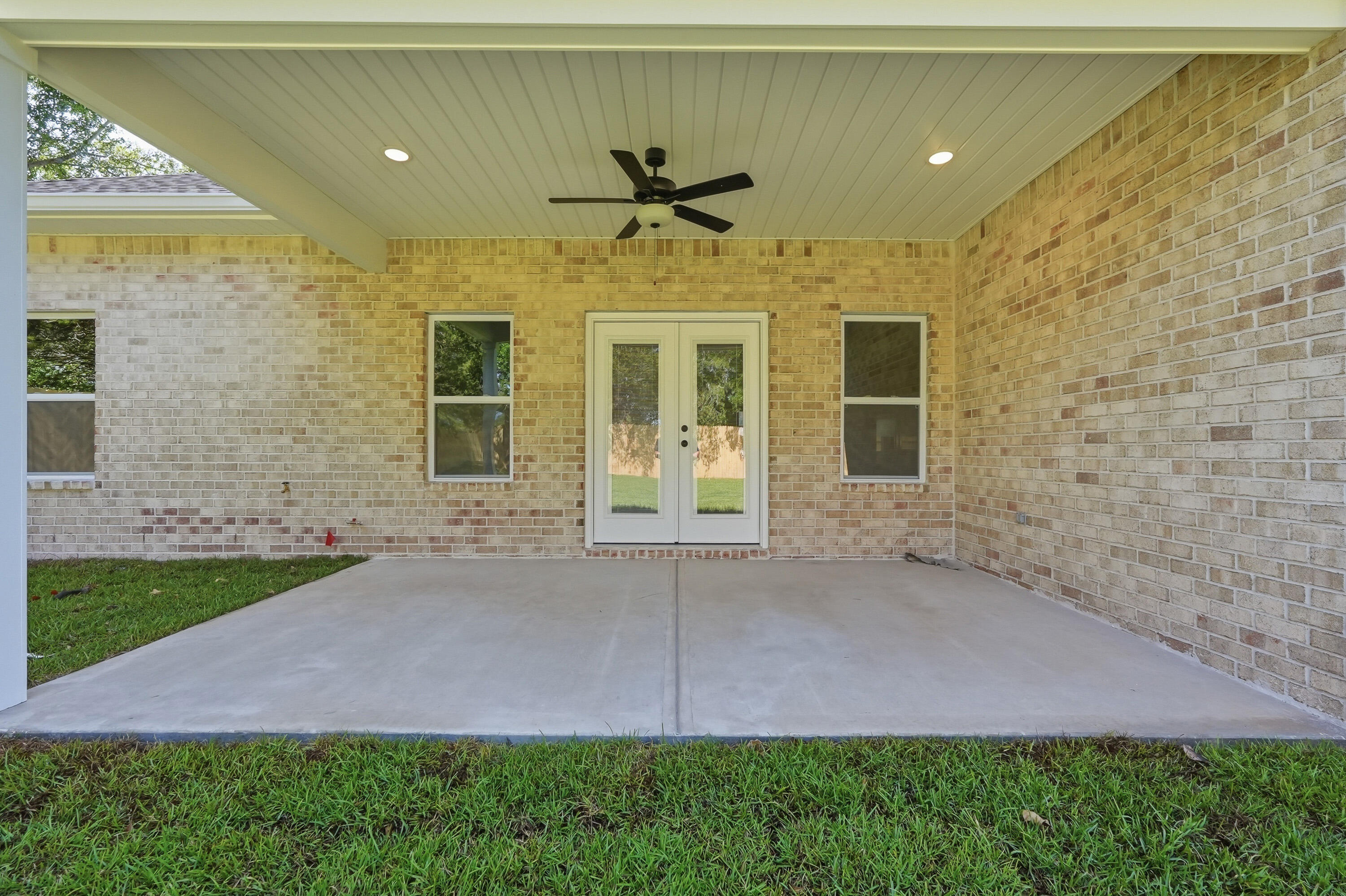 SANTASIA PARK LOT 5 BLK A - Residential