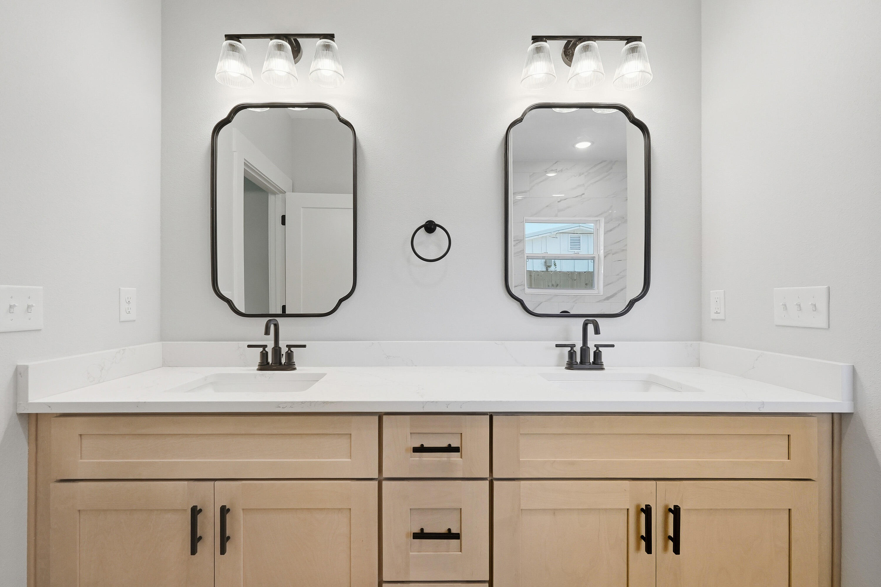 SANTASIA PARK LOT 5 BLK A - Residential