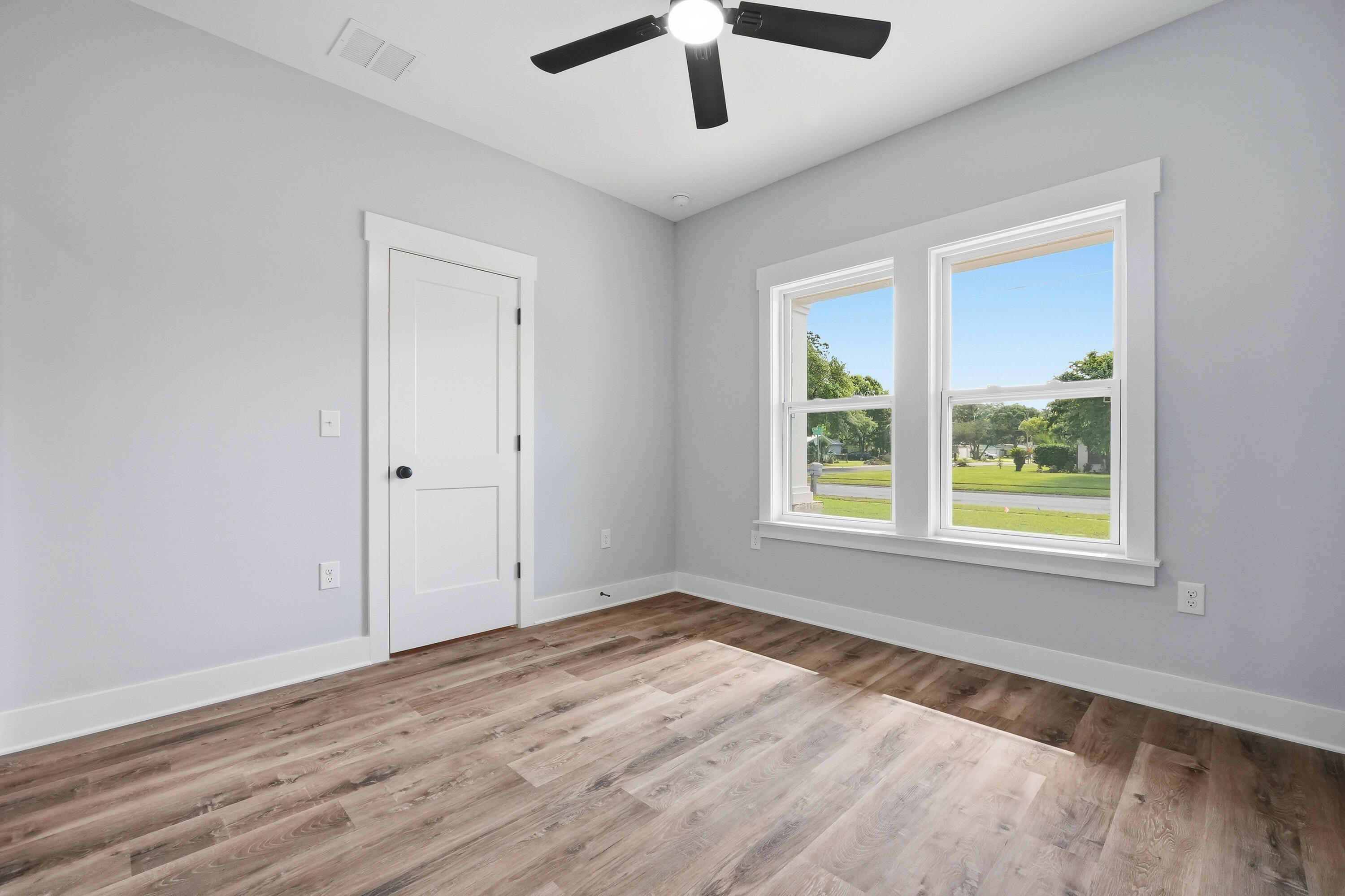 SANTASIA PARK LOT 5 BLK A - Residential