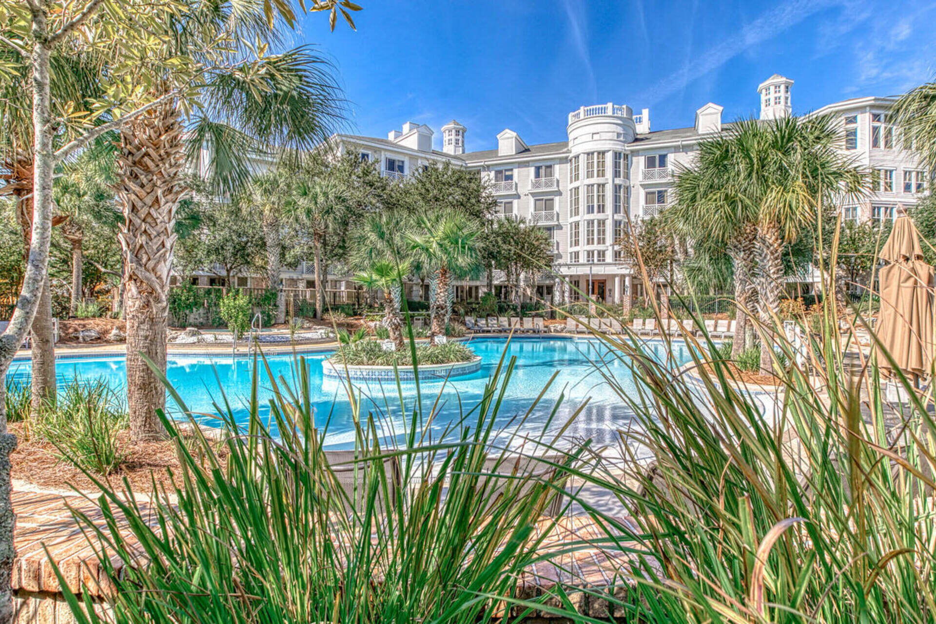 BAHIA CONDO - Residential