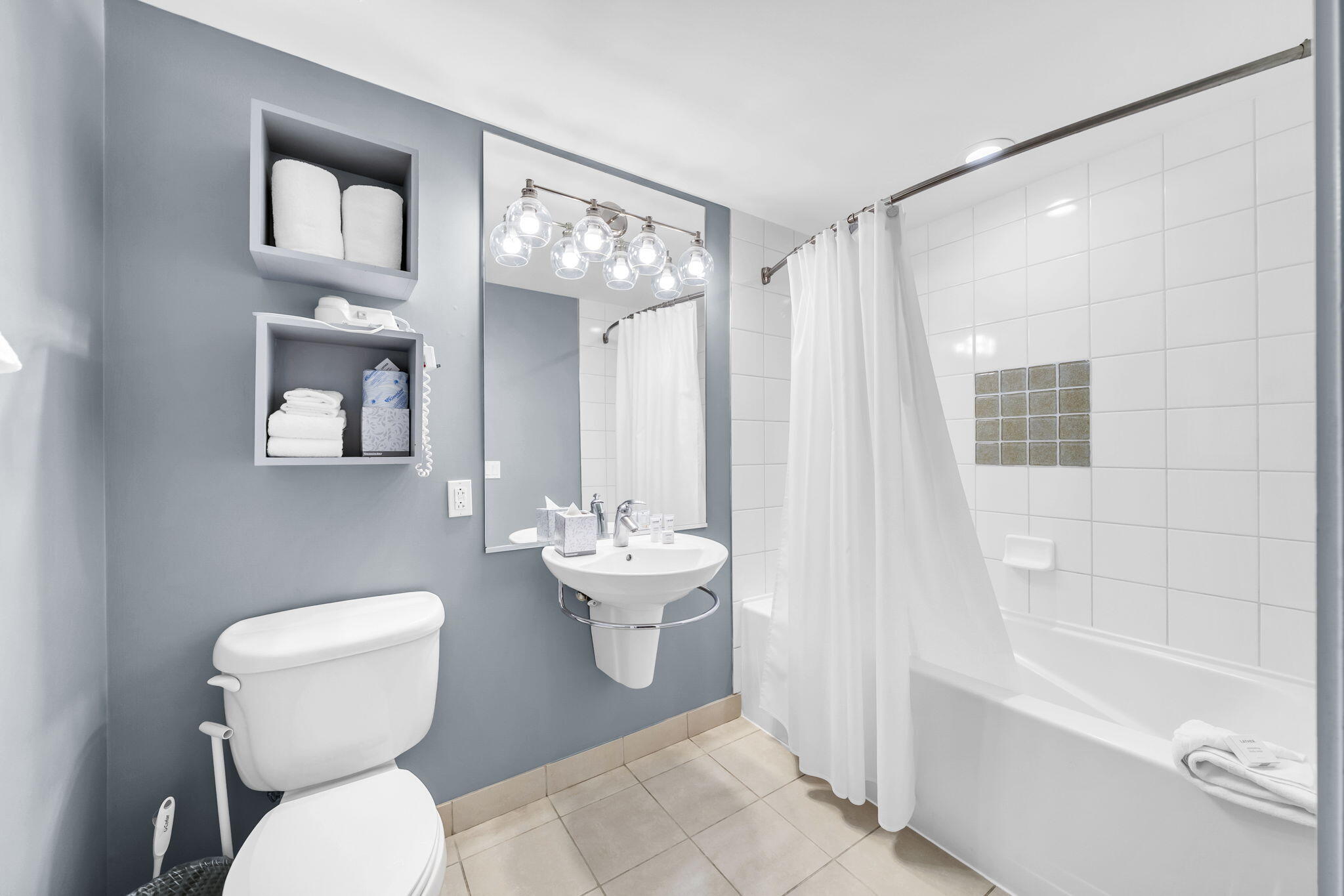 BAHIA CONDO - Residential