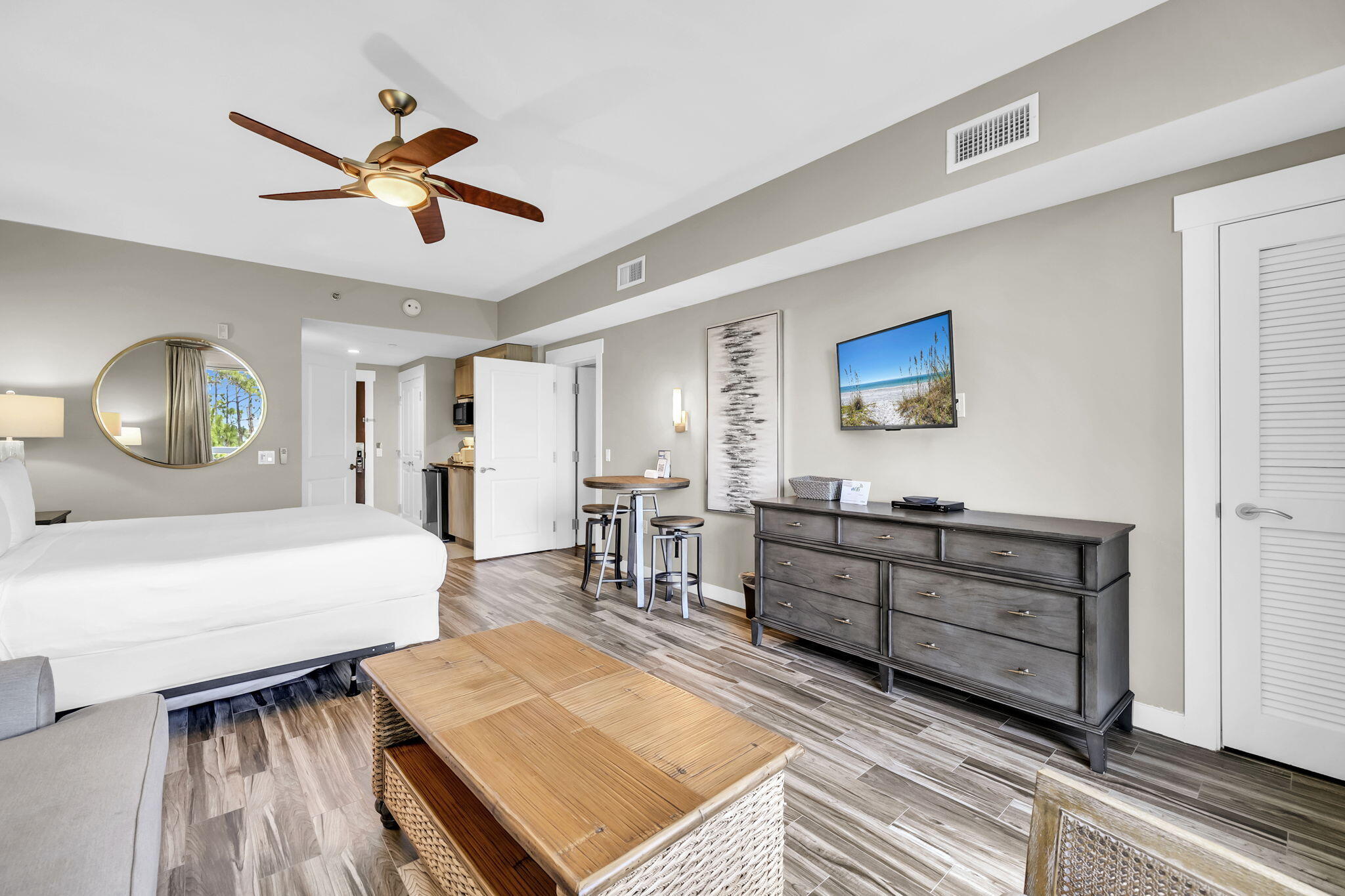 BAHIA CONDO - Residential