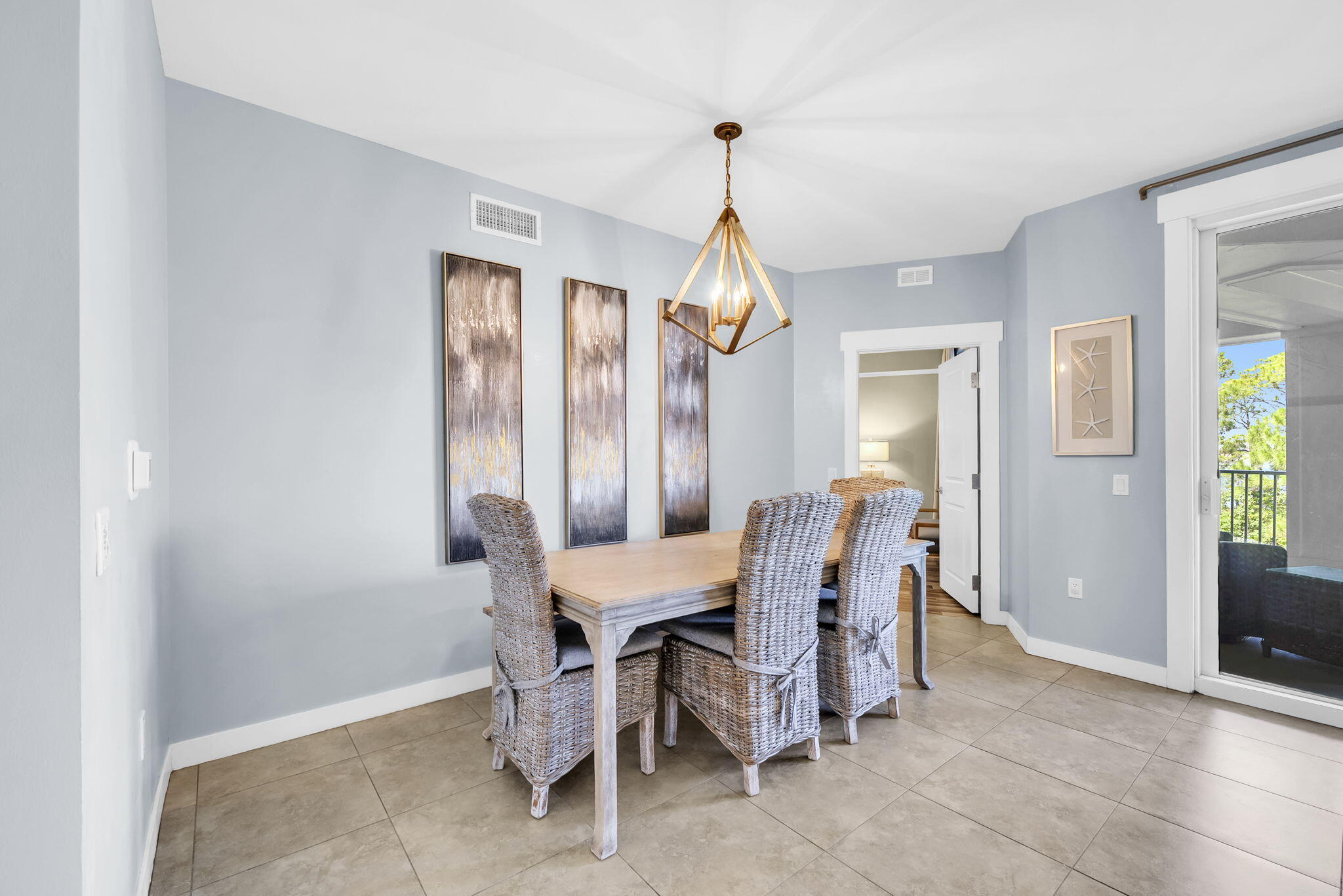 BAHIA CONDO - Residential