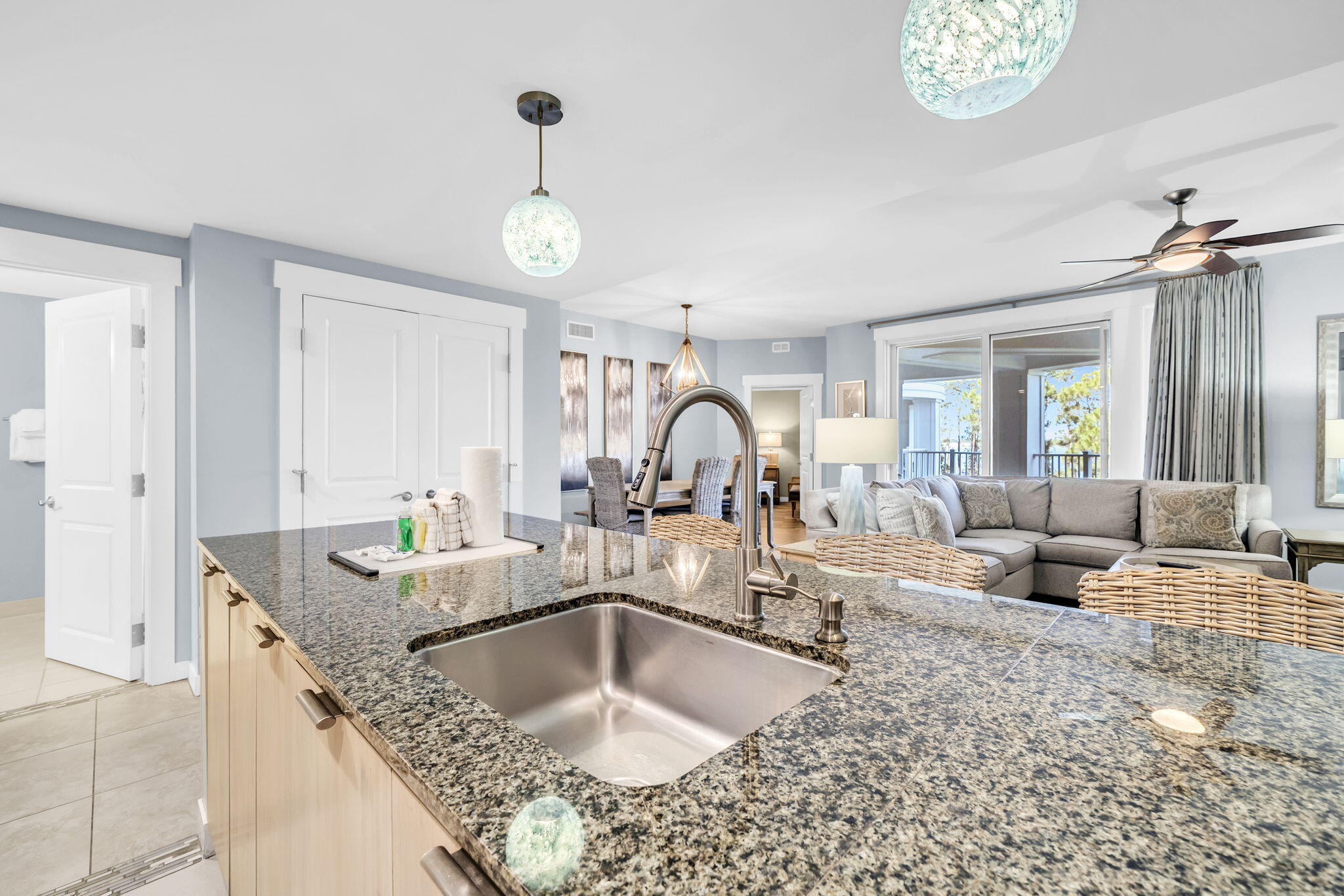 BAHIA CONDO - Residential