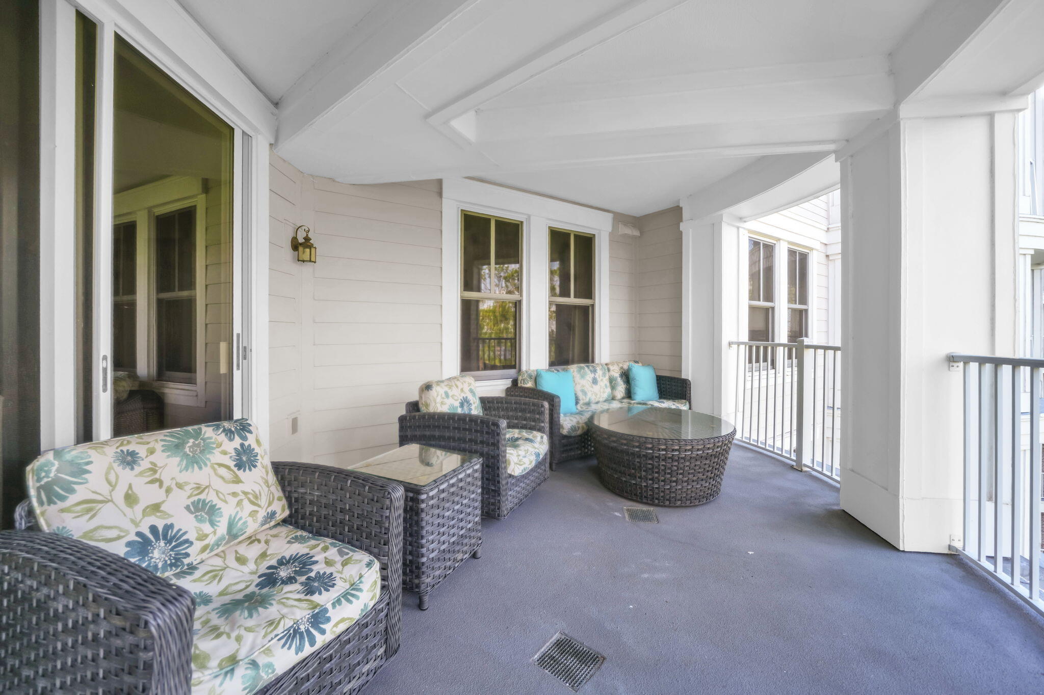 BAHIA CONDO - Residential