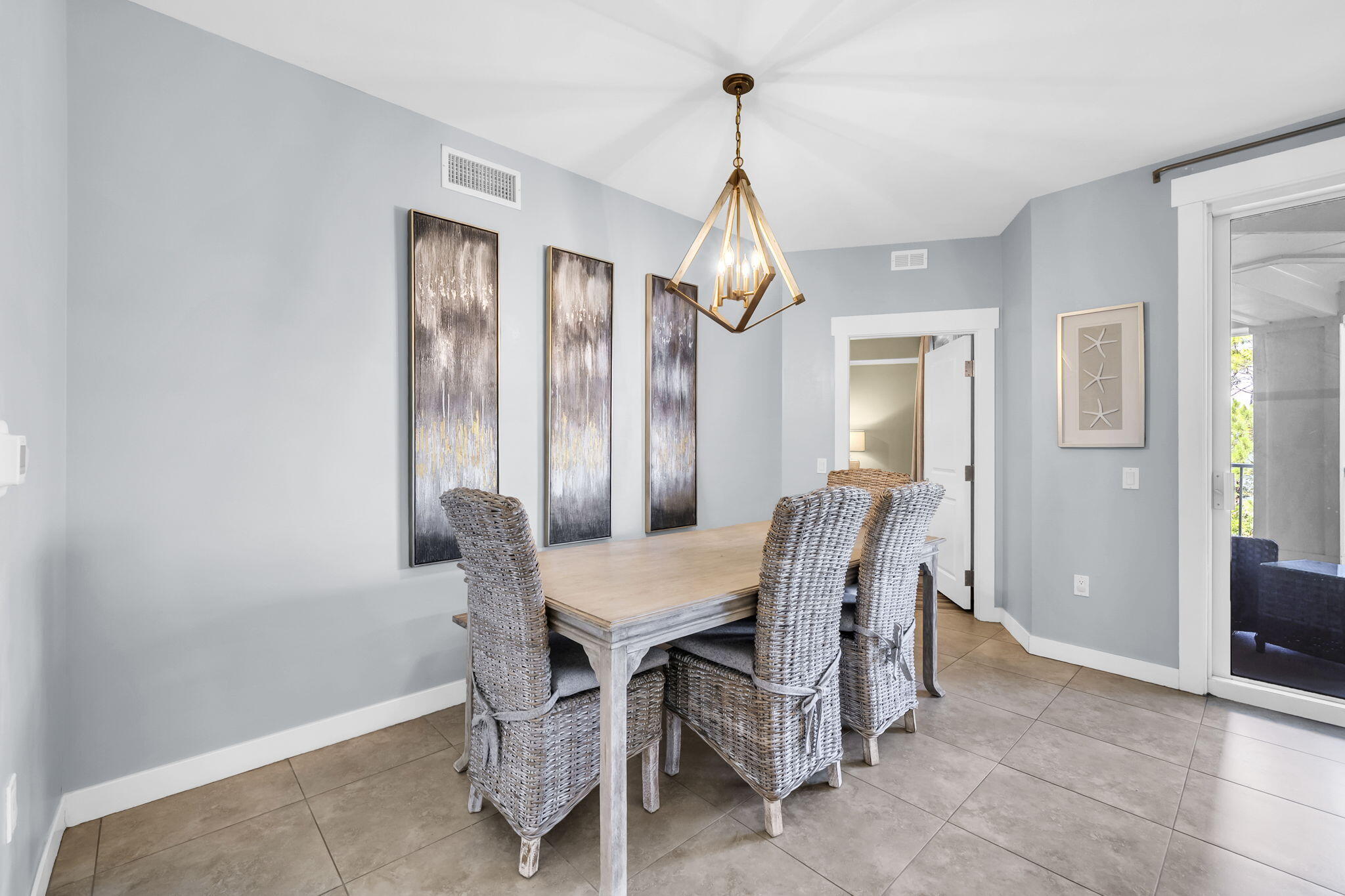 BAHIA CONDO - Residential