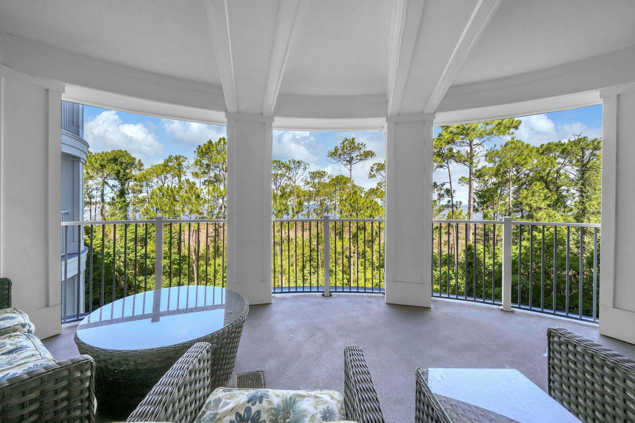 BAHIA CONDO - Residential