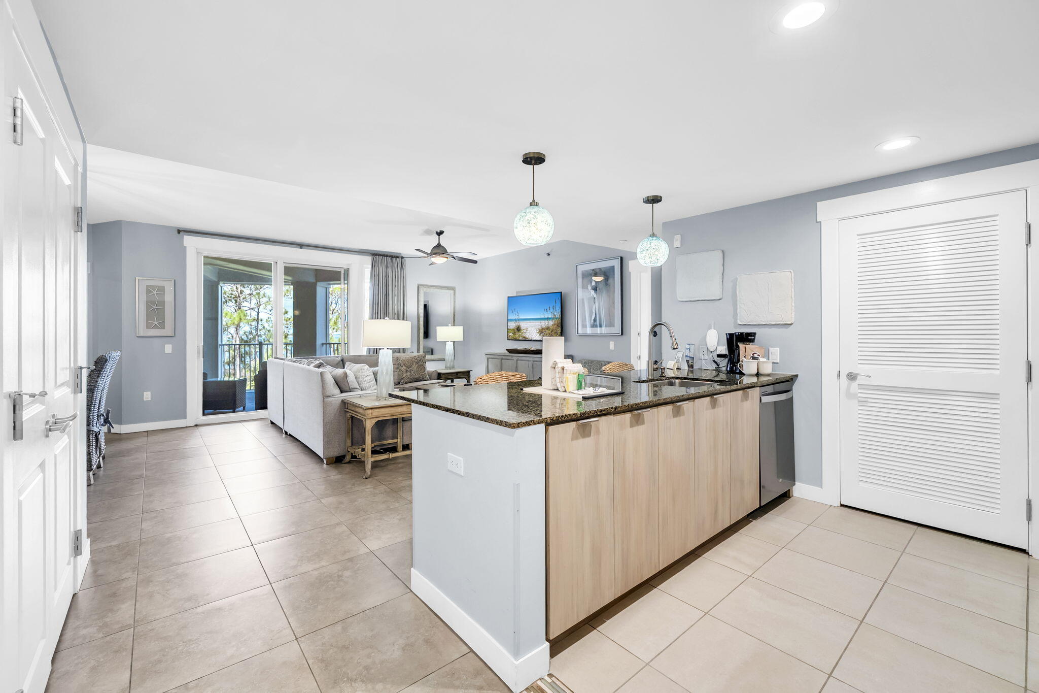 BAHIA CONDO - Residential