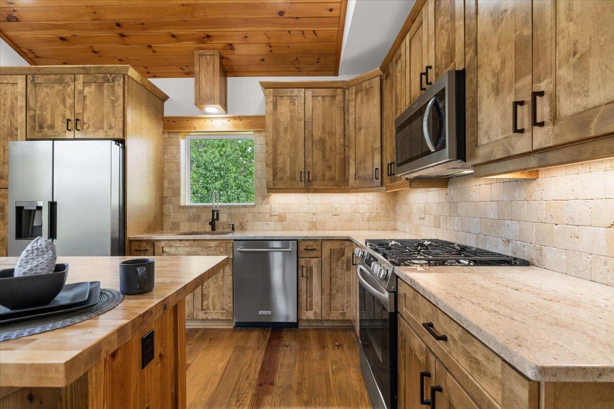NONESUCH WAY - Residential