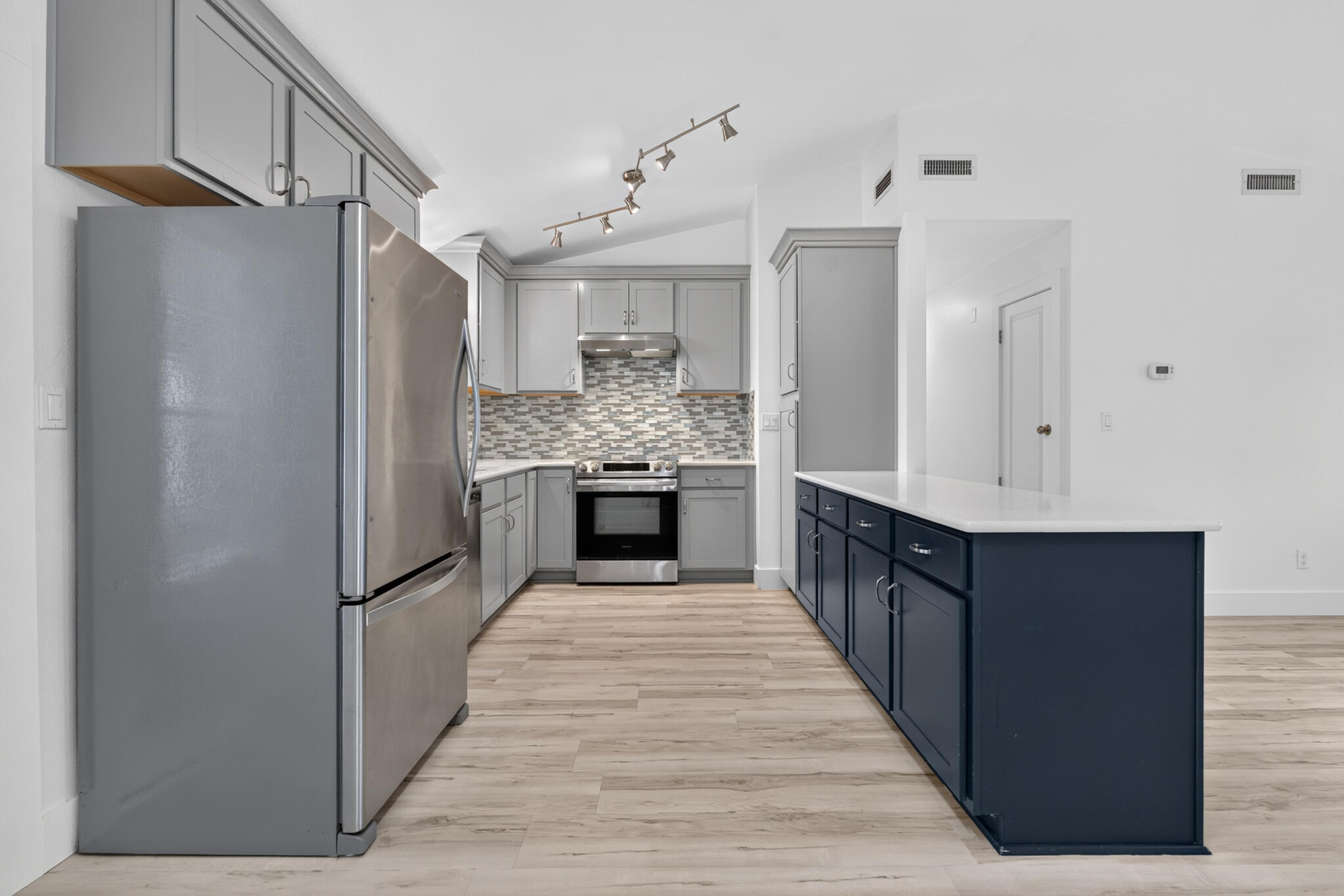 PINE MEADOWS 2ND ADDN - Residential