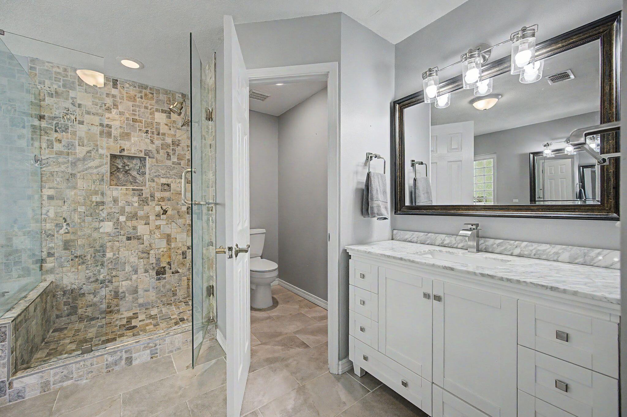KENNEDY LAKES NORTH - Residential