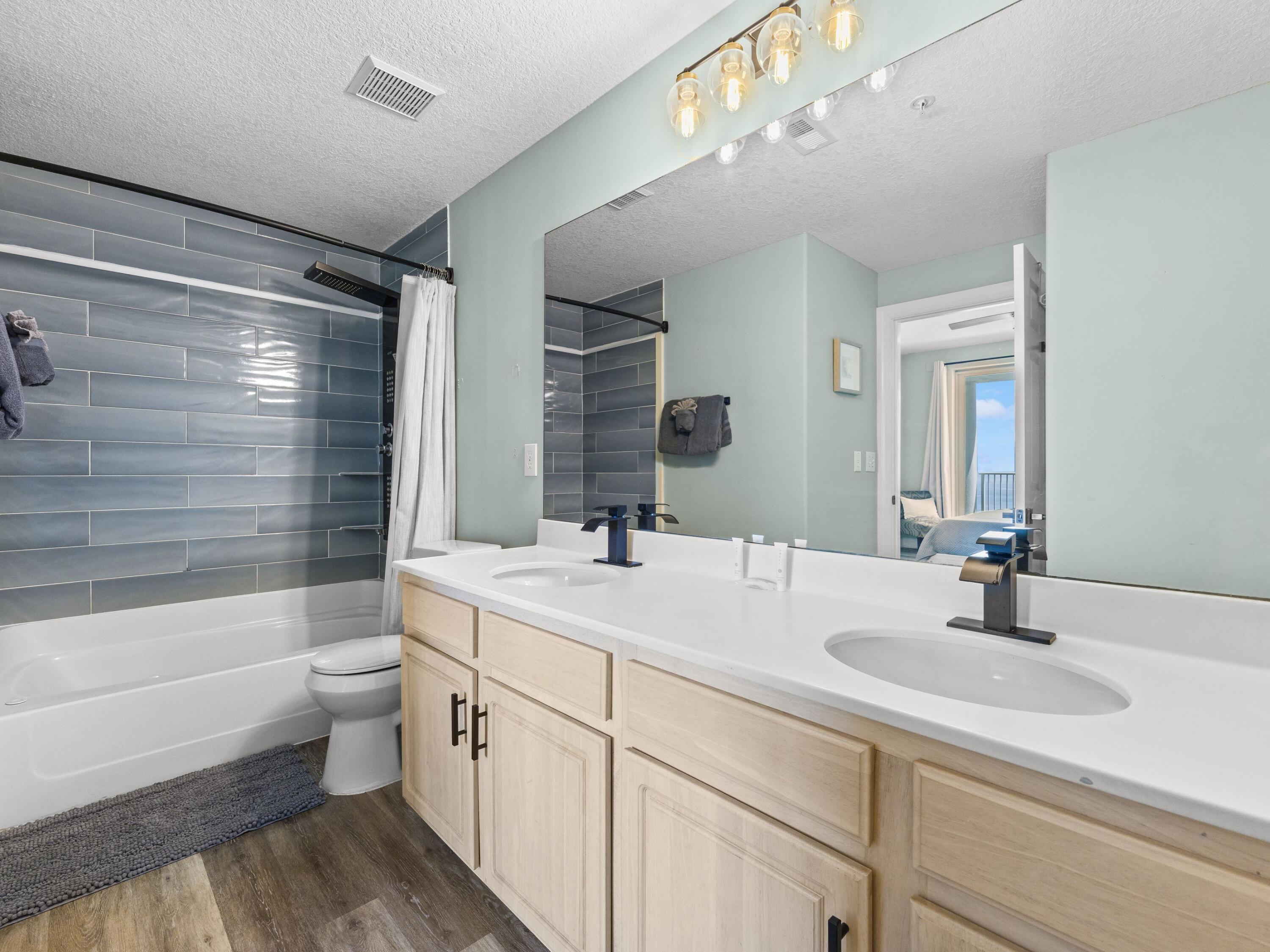 OCEAN RITZ - Residential