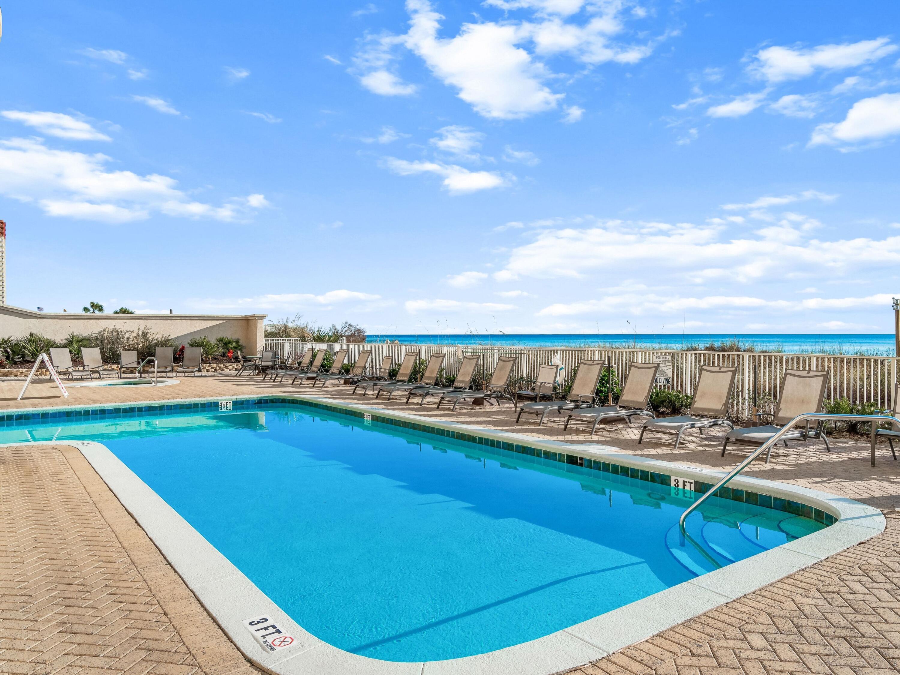 OCEAN RITZ - Residential