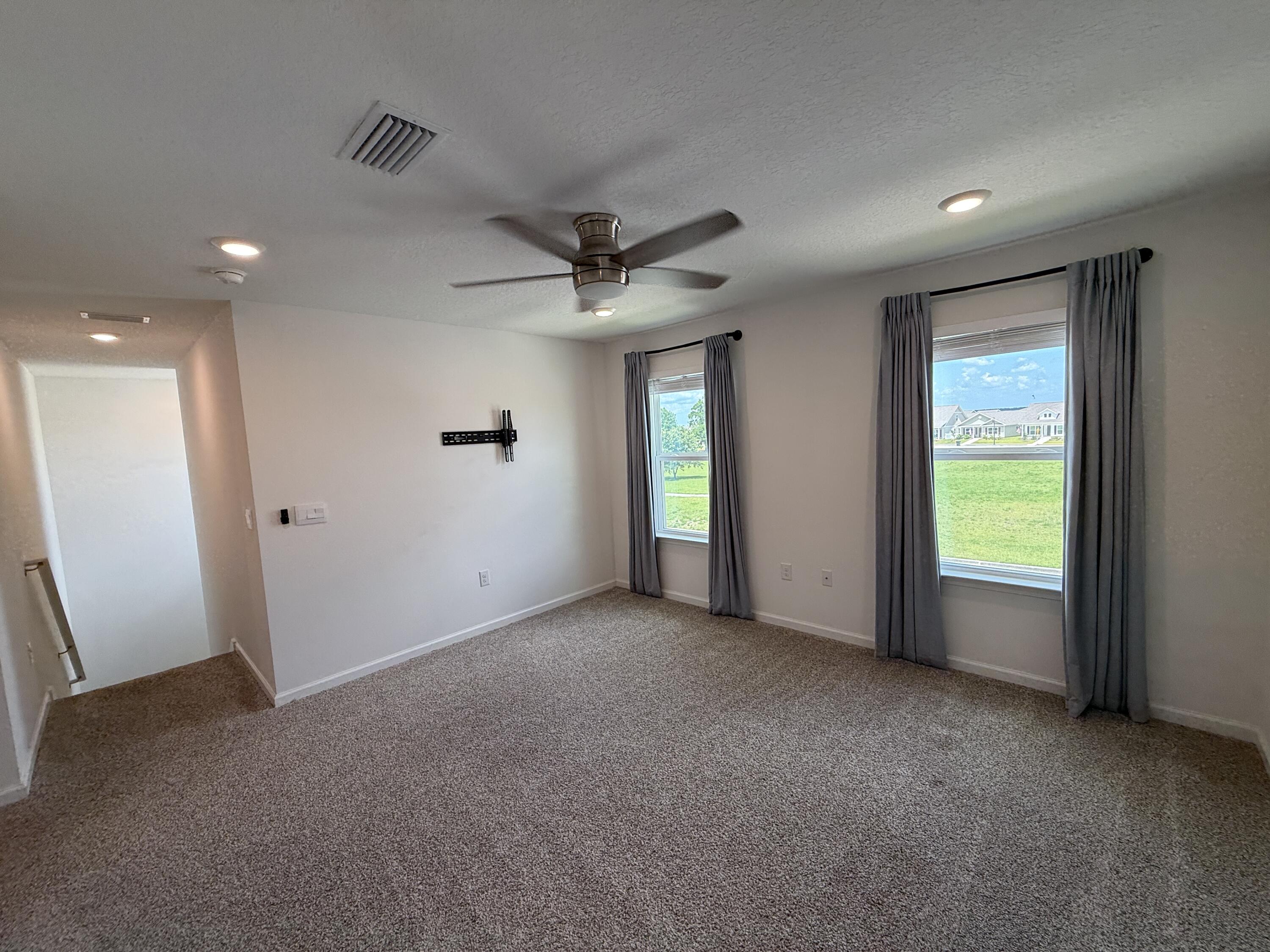 Owl's Head East - Residential Lease