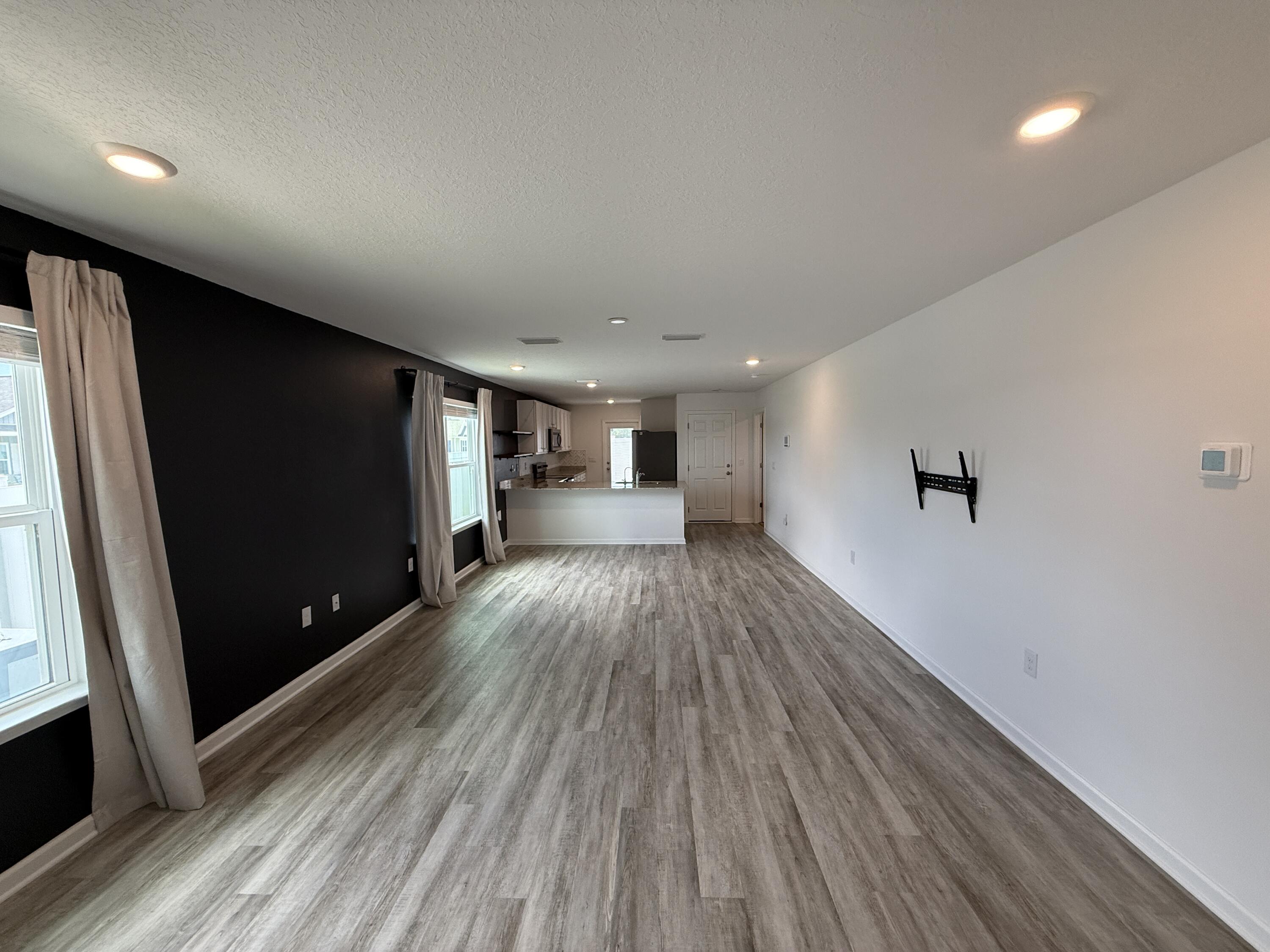 Owl's Head East - Residential Lease